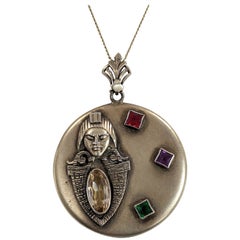 Gran relicario con joyas Art Nouveau Revivalista