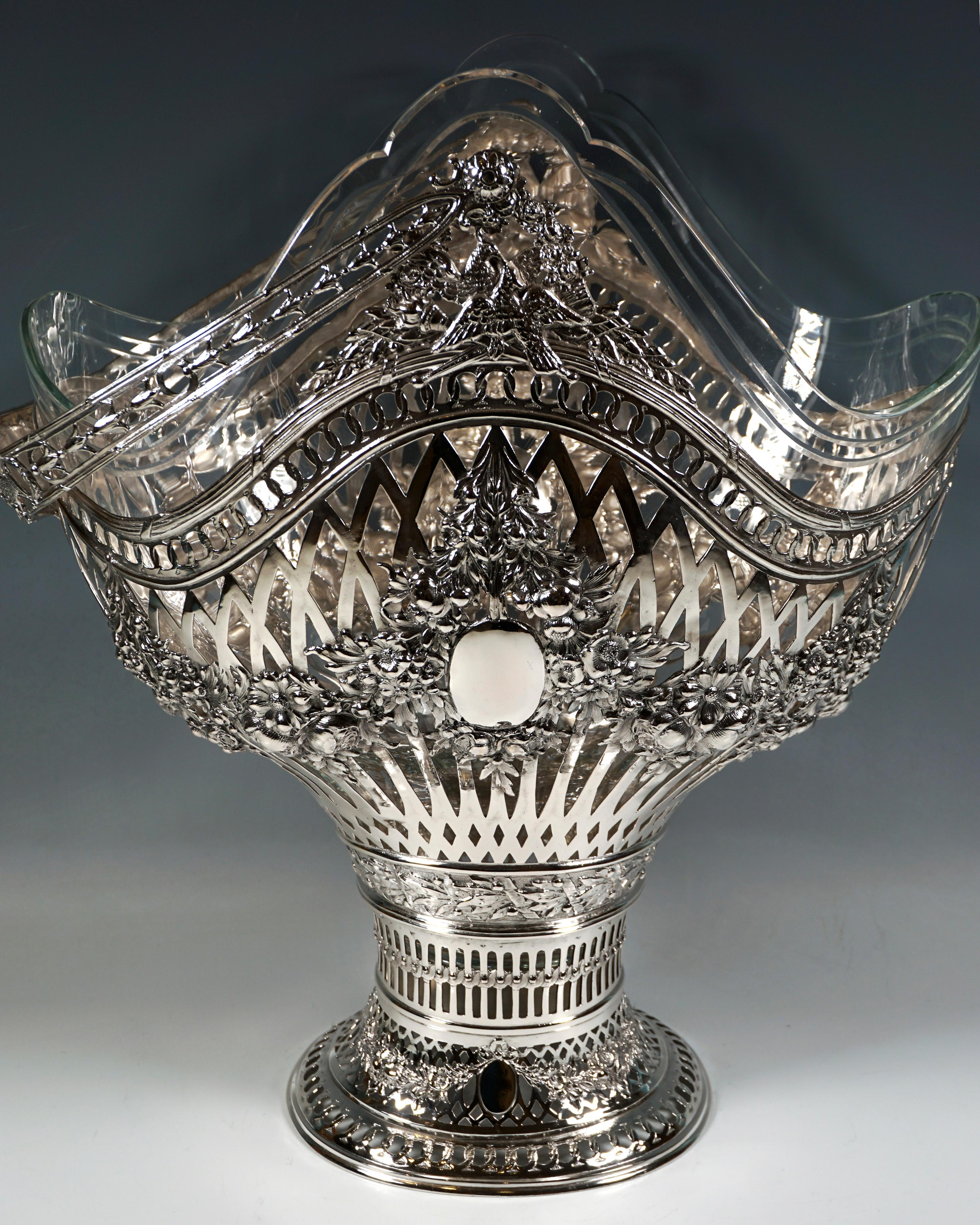 Gran cesta Art Nouveau con asa de plata e inserto de cristal, Jean Schlingloff, 1910 Silver
