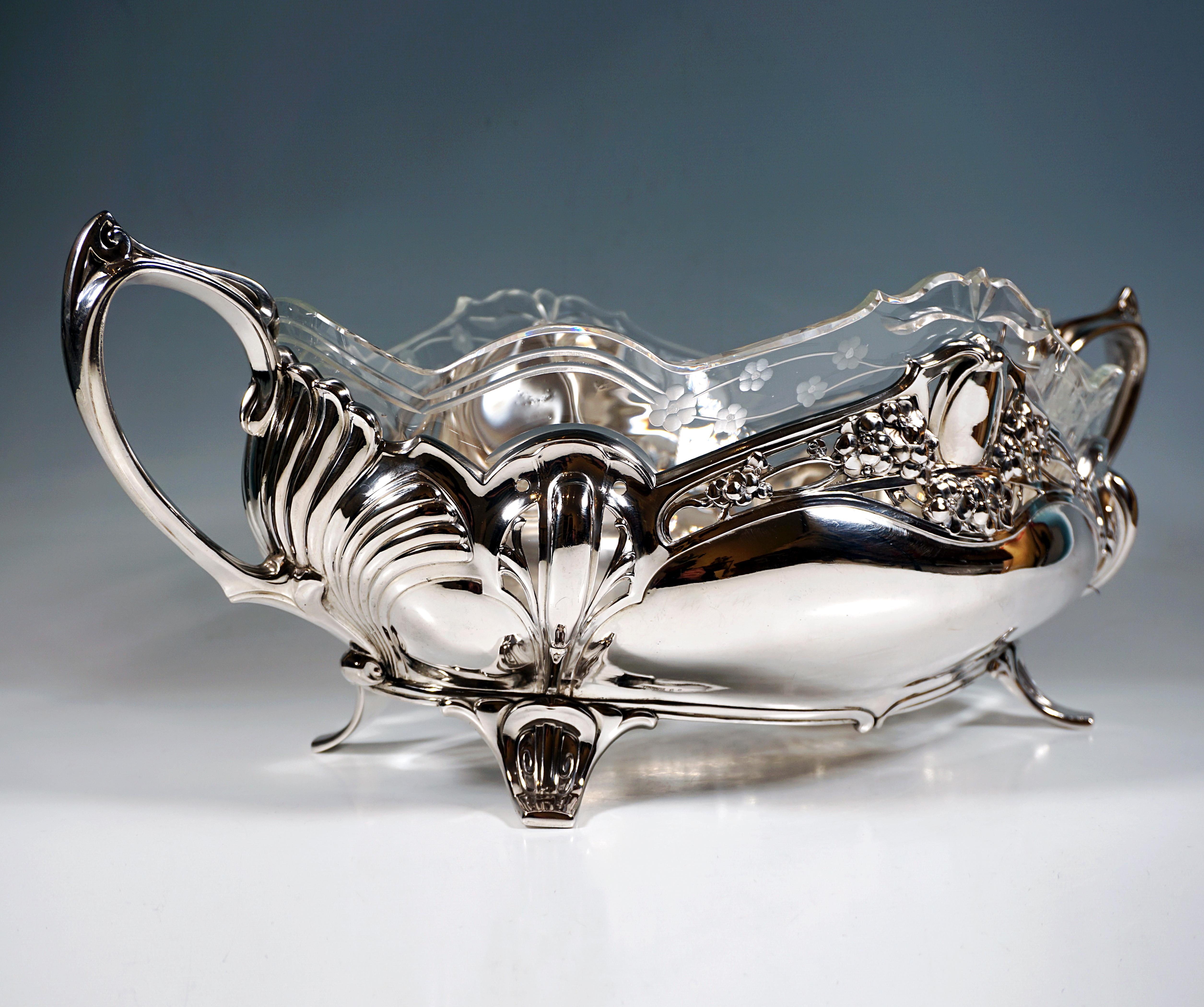 Early 20th Century Large Art Nouveau Silver Jardinière, by Bruckmann & Sons, Germany, Circa 1900