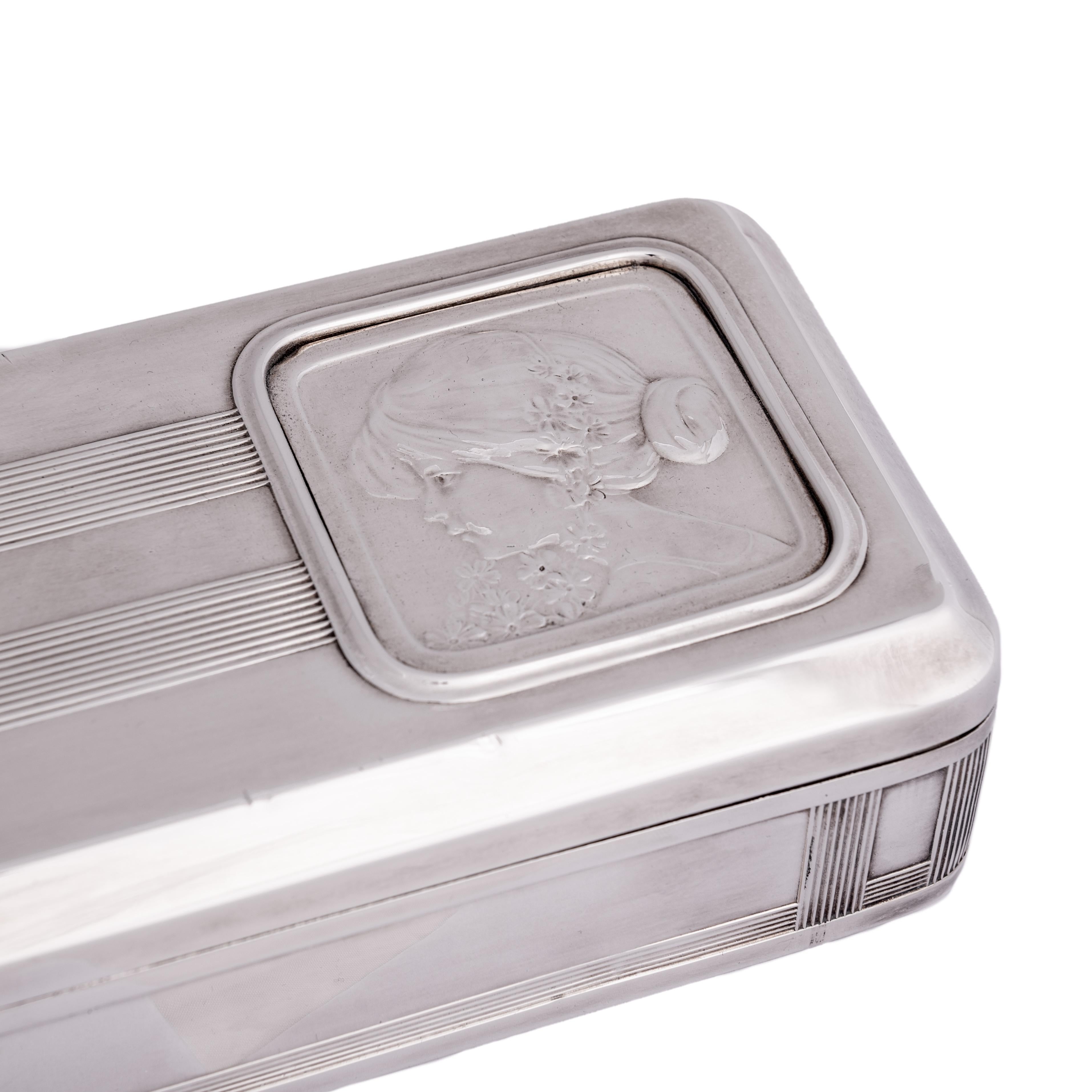 Large Art Nouveau silver jewelry box France 1900-1910 In Good Condition For Sale In Salzburg, AT