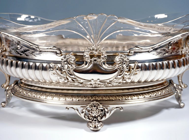 Large Art Nouveau Splendid Flower Dish with Bacchants, WMF Germany, 1906 In Good Condition For Sale In Vienna, AT