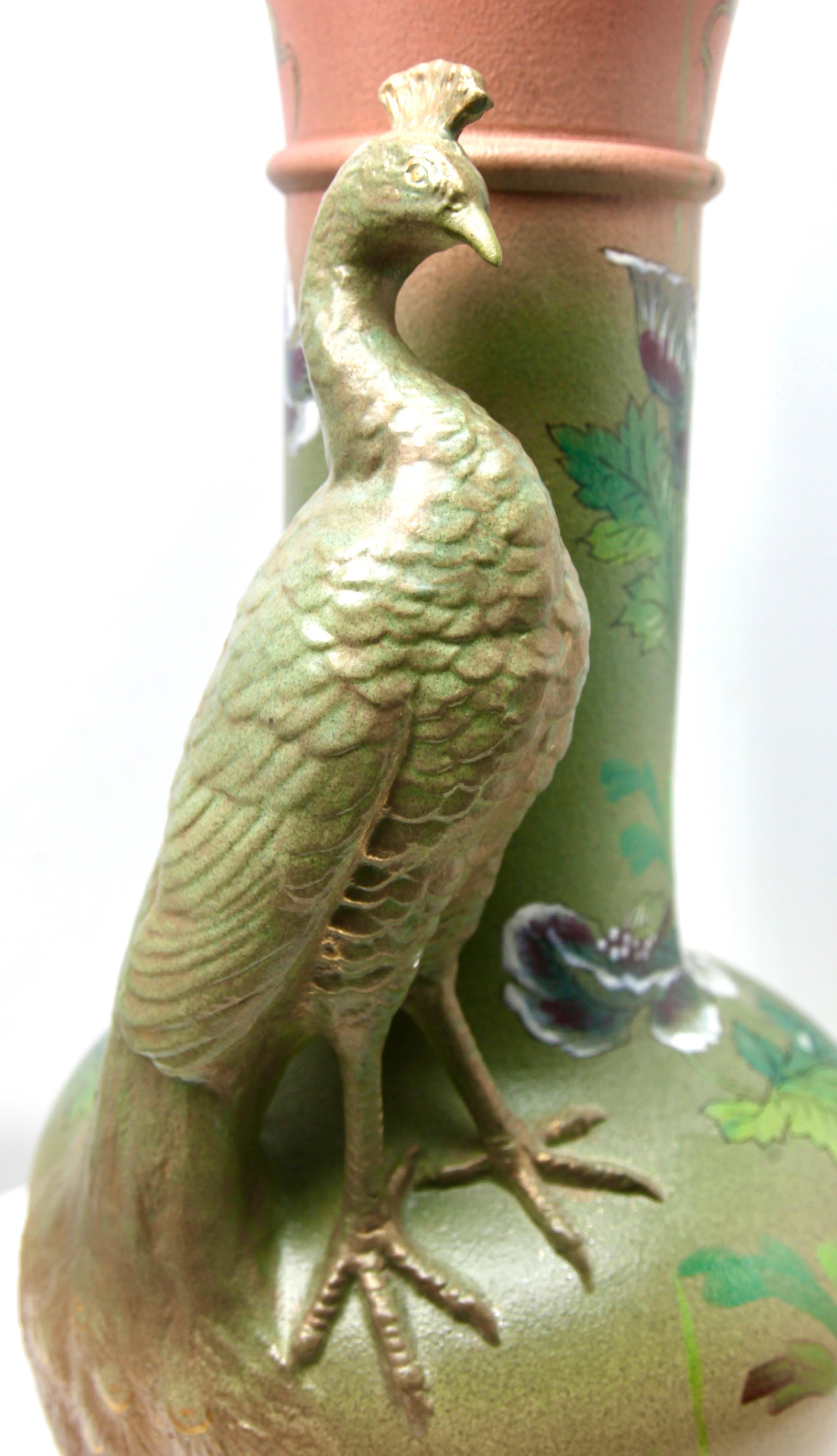 Grand vase Art Nouveau avec un paon sculpté et des peupliers « Opium » en vente 5