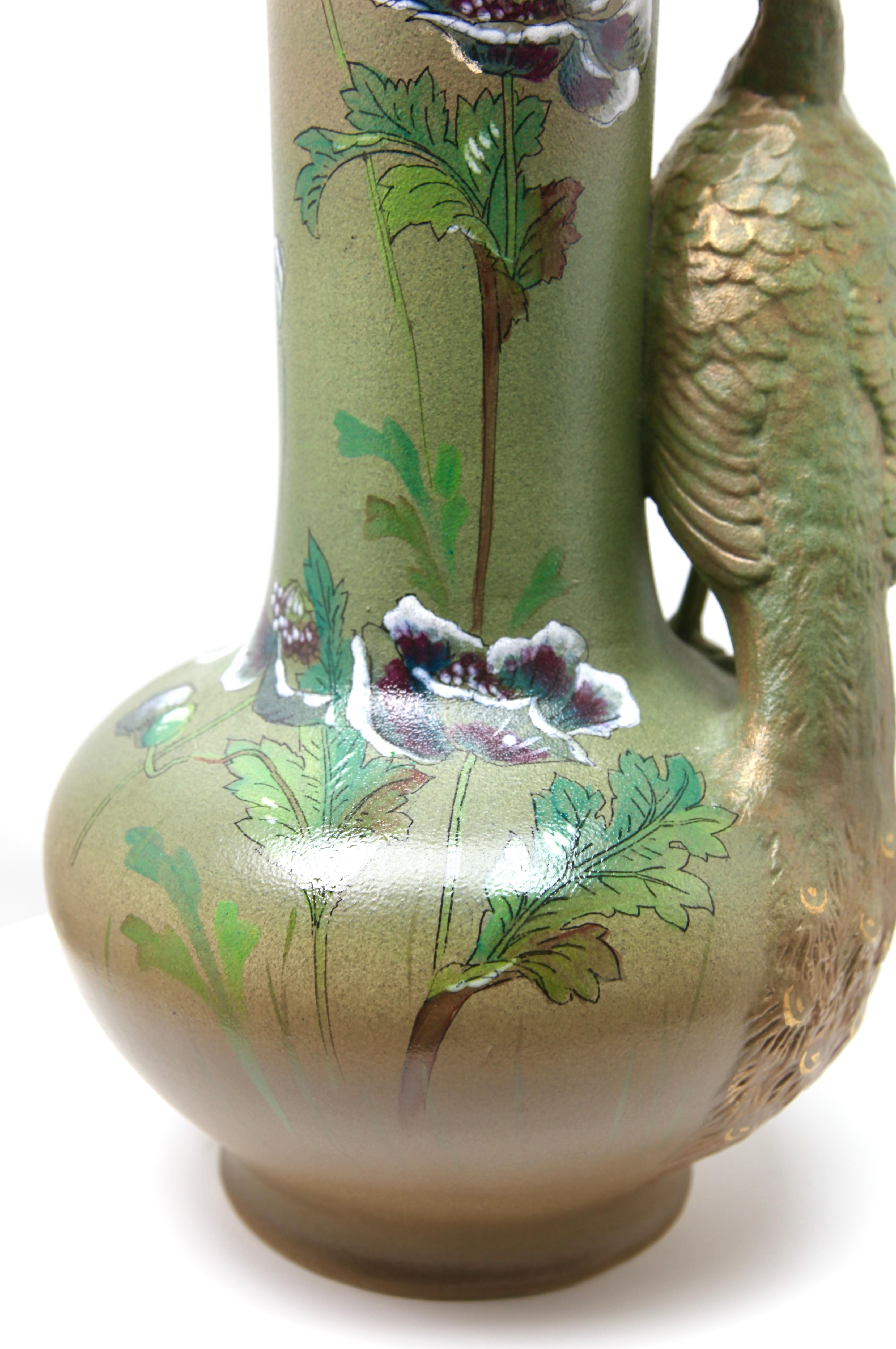 Grand vase Art Nouveau avec un paon sculpté et des peupliers « Opium » en vente 1