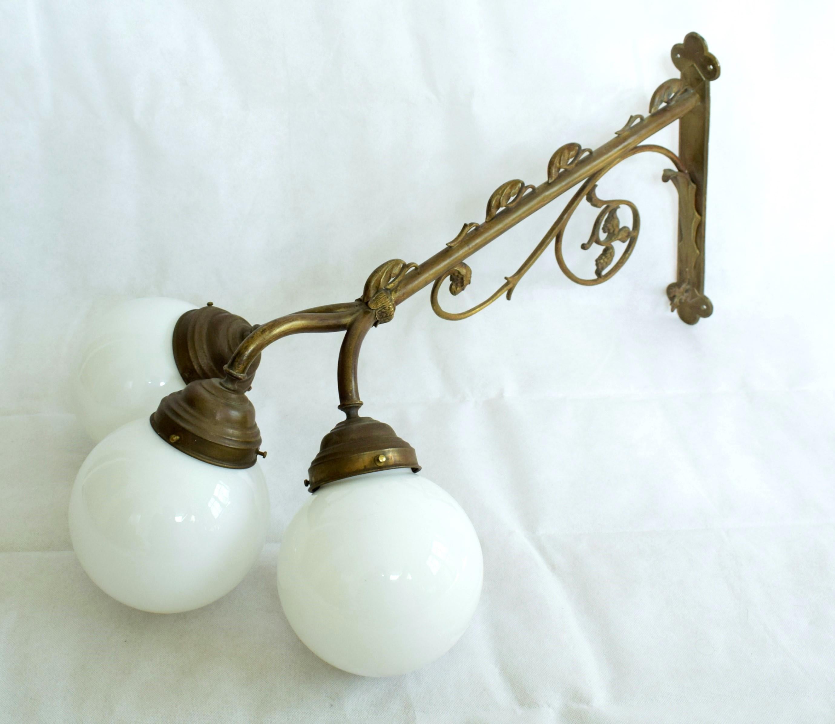 Art nouveau Grande applique Art Nouveau à 3 bras en vente