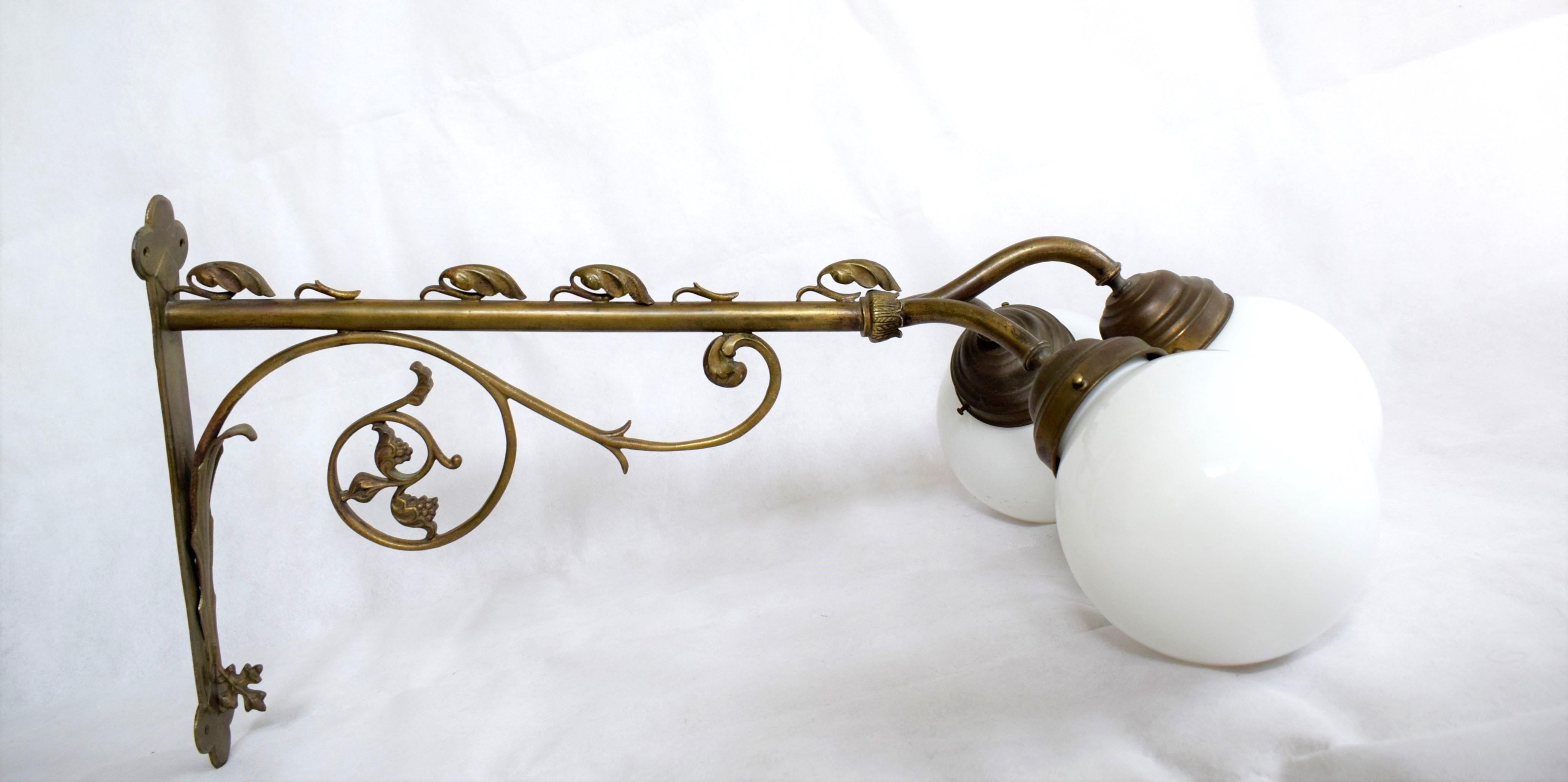 Autrichien Grande applique Art Nouveau à 3 bras en vente