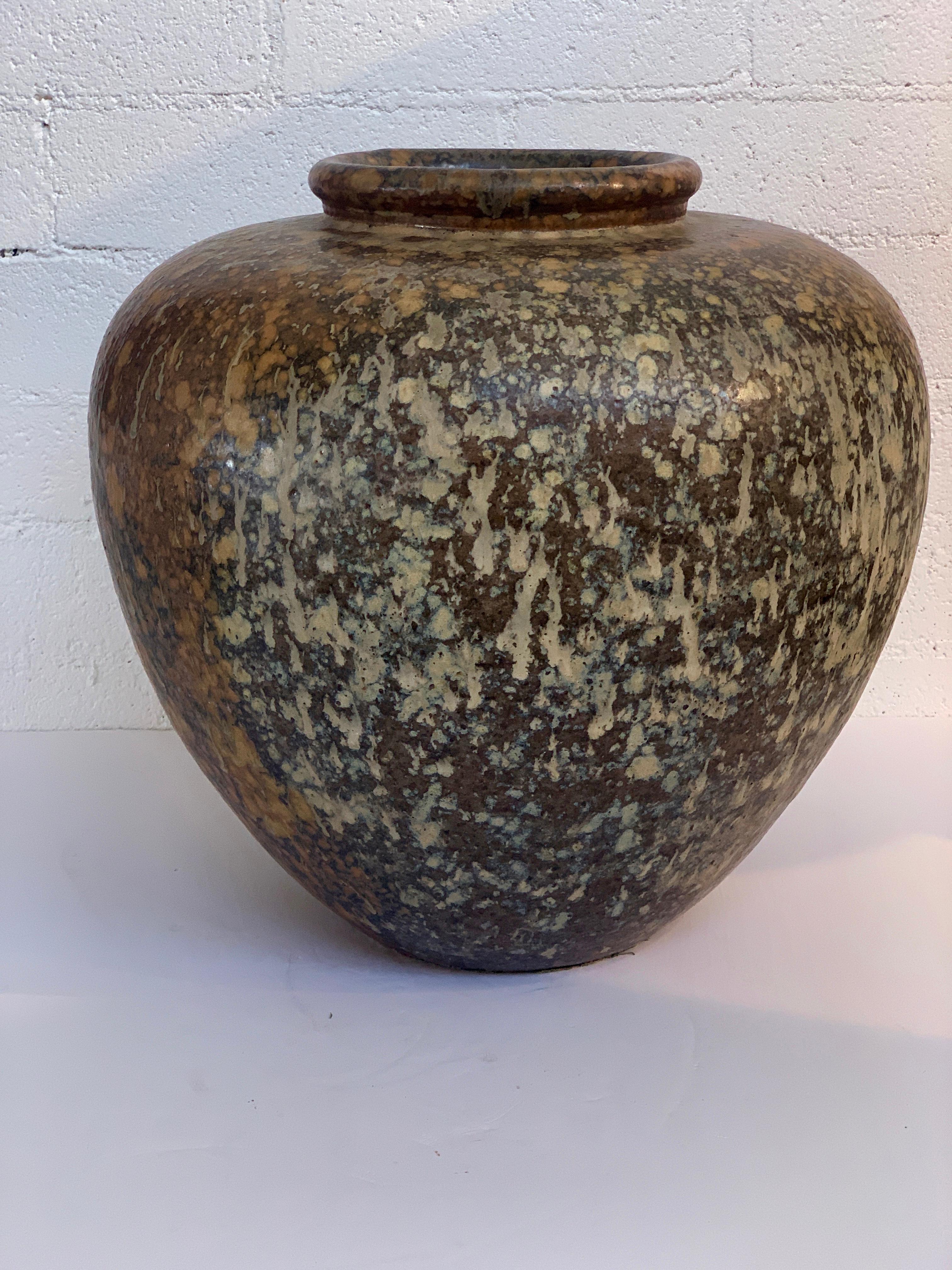 Hiroshi Nakayama and Judy Glasser large Earthenware vessel with a marbelized drip glaze patterning. Impressive and heavy. Monogrammed near the base. Good condition with minor imperfections.