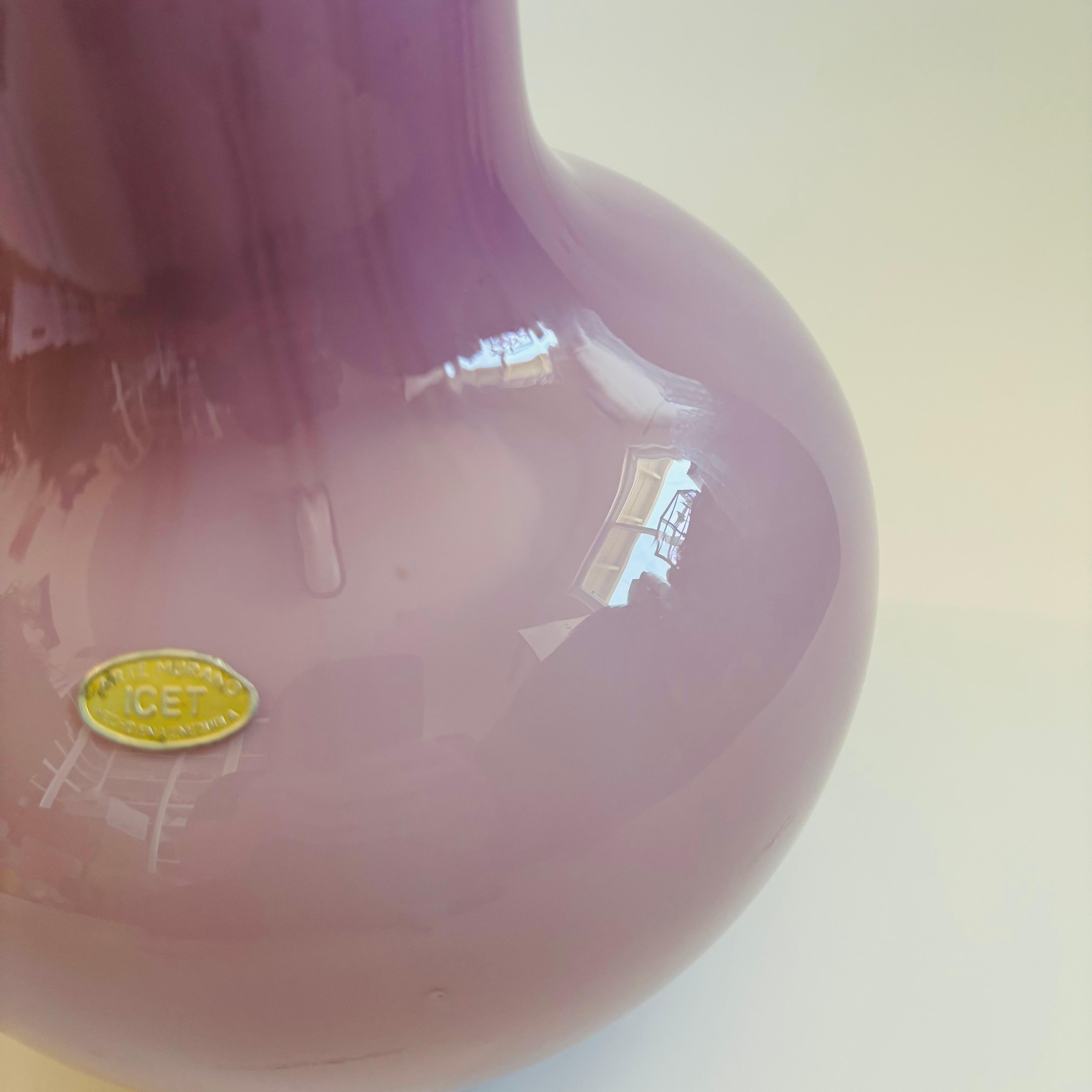 Grande vaso in vetro viola Arte Murano ICET Murano In condizioni buone in vendita a Fairfield, CA