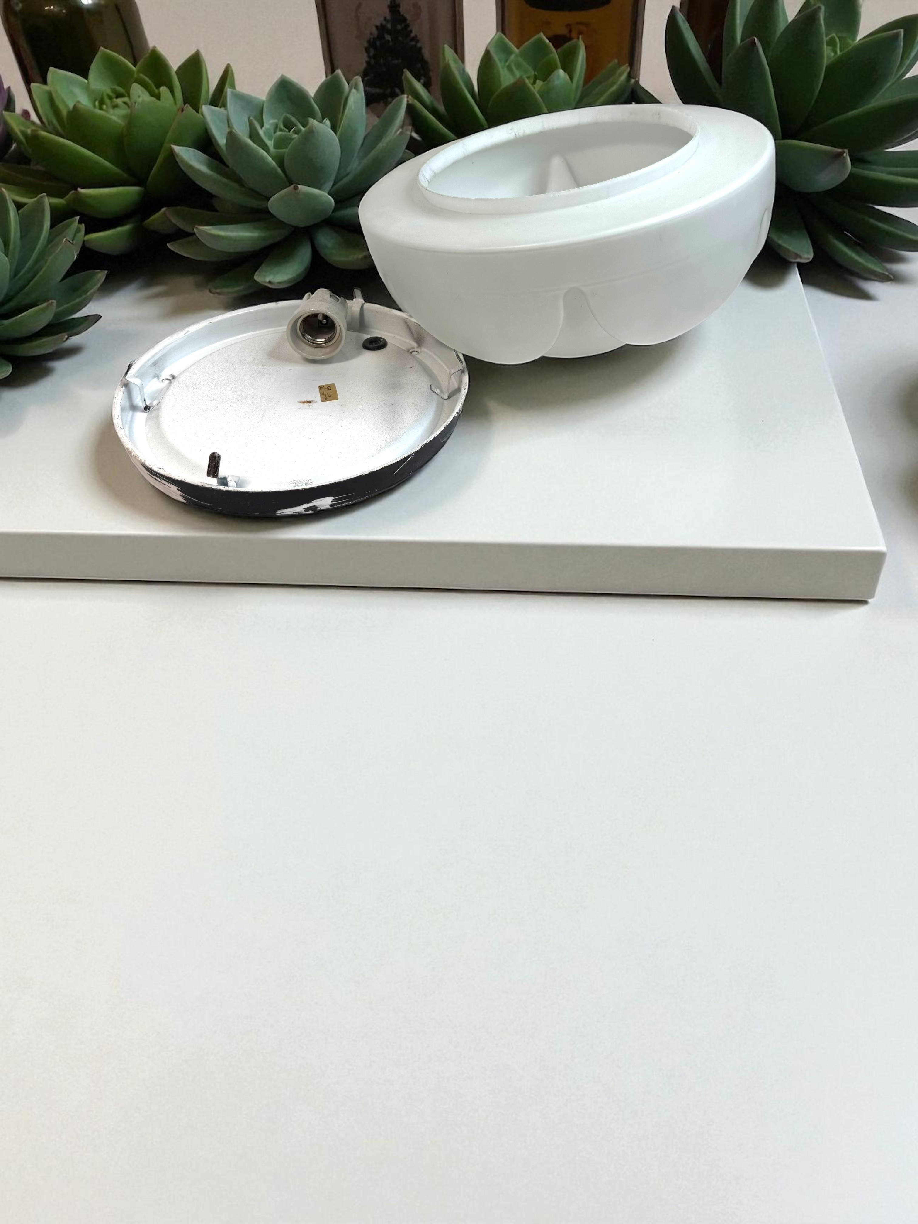 Großer Artischockenlotus Weiß Opal Wandhalterung von Peill & Putzler, 1970er, Germany im Angebot 9