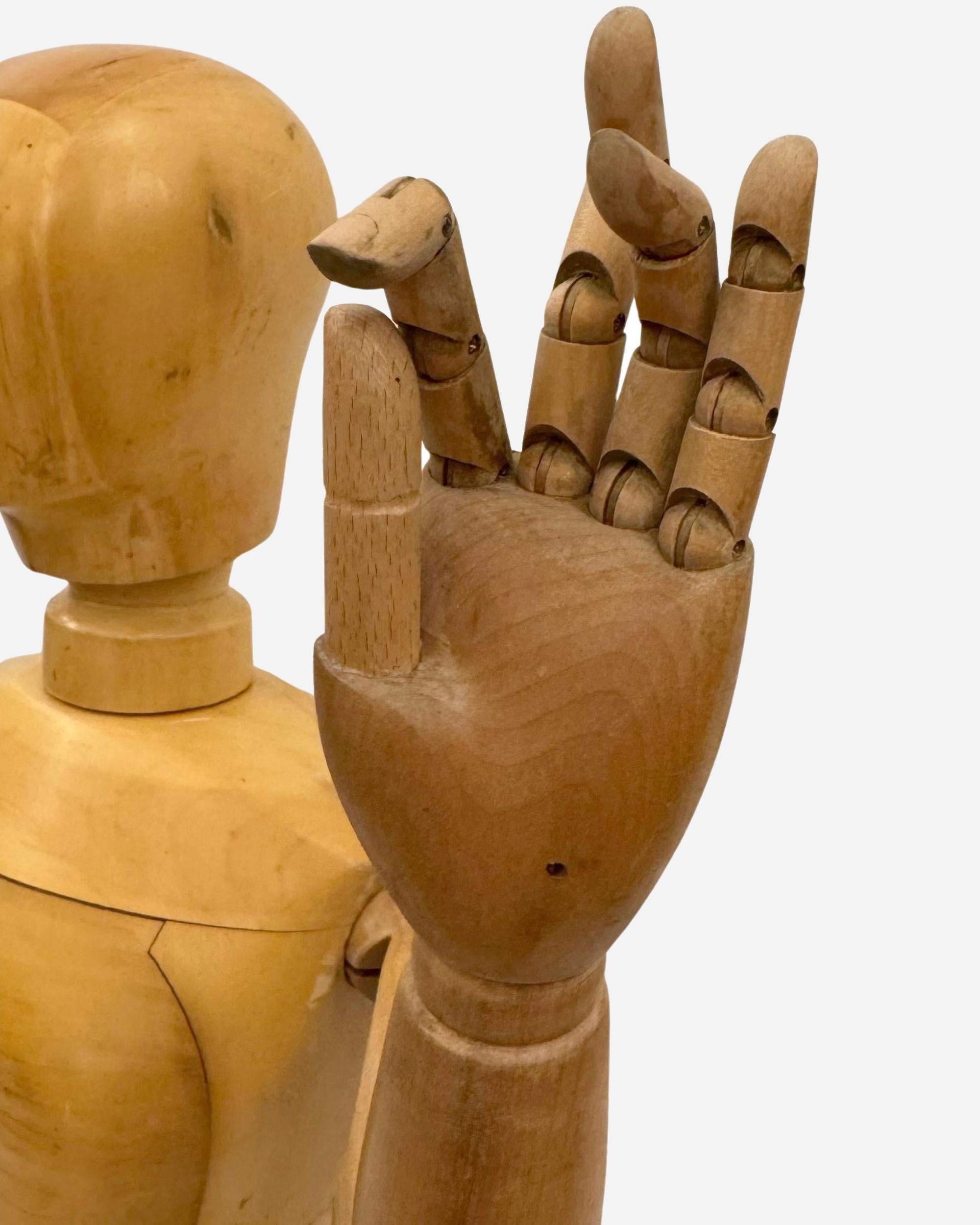 Large articulated painter's mannequin France or Italy, circa 1950 For Sale 4
