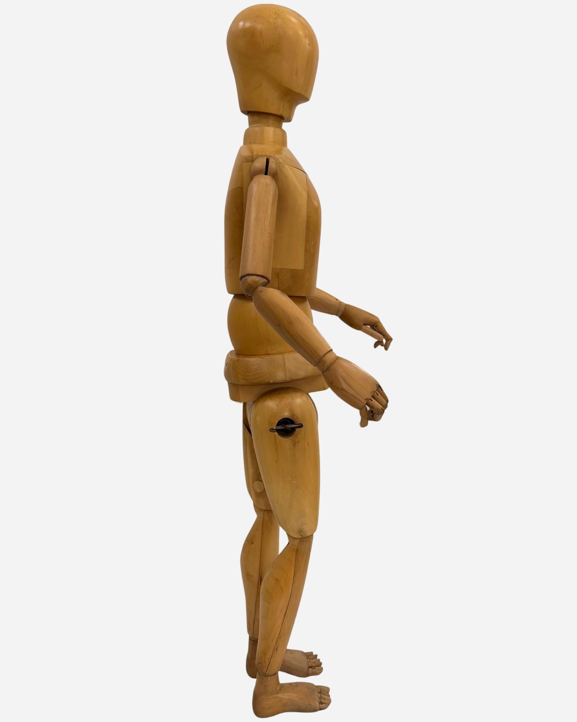 Large articulated painter's mannequin France or Italy, circa 1950 In Good Condition For Sale In Paris, FR