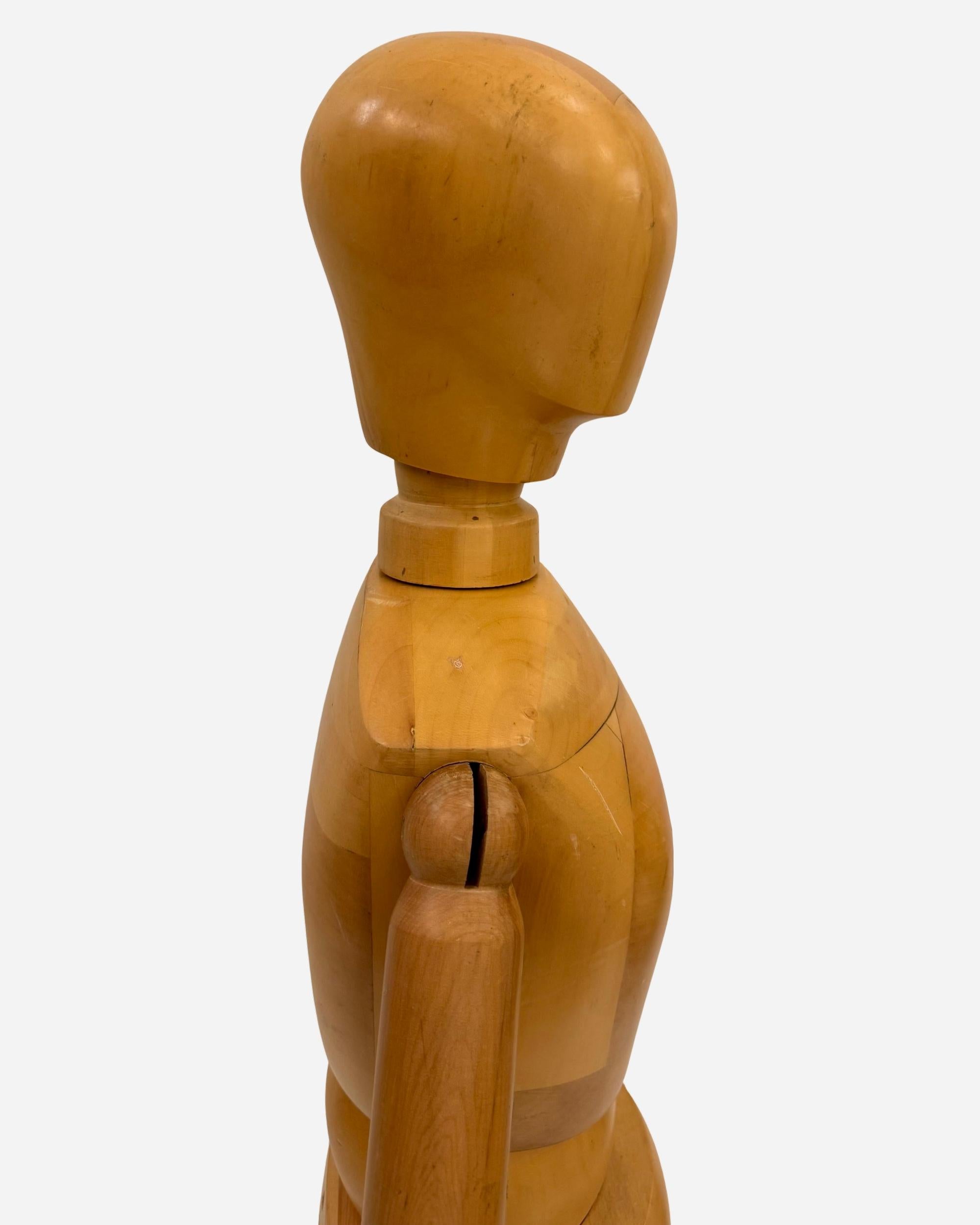 Wood Large articulated painter's mannequin France or Italy, circa 1950 For Sale