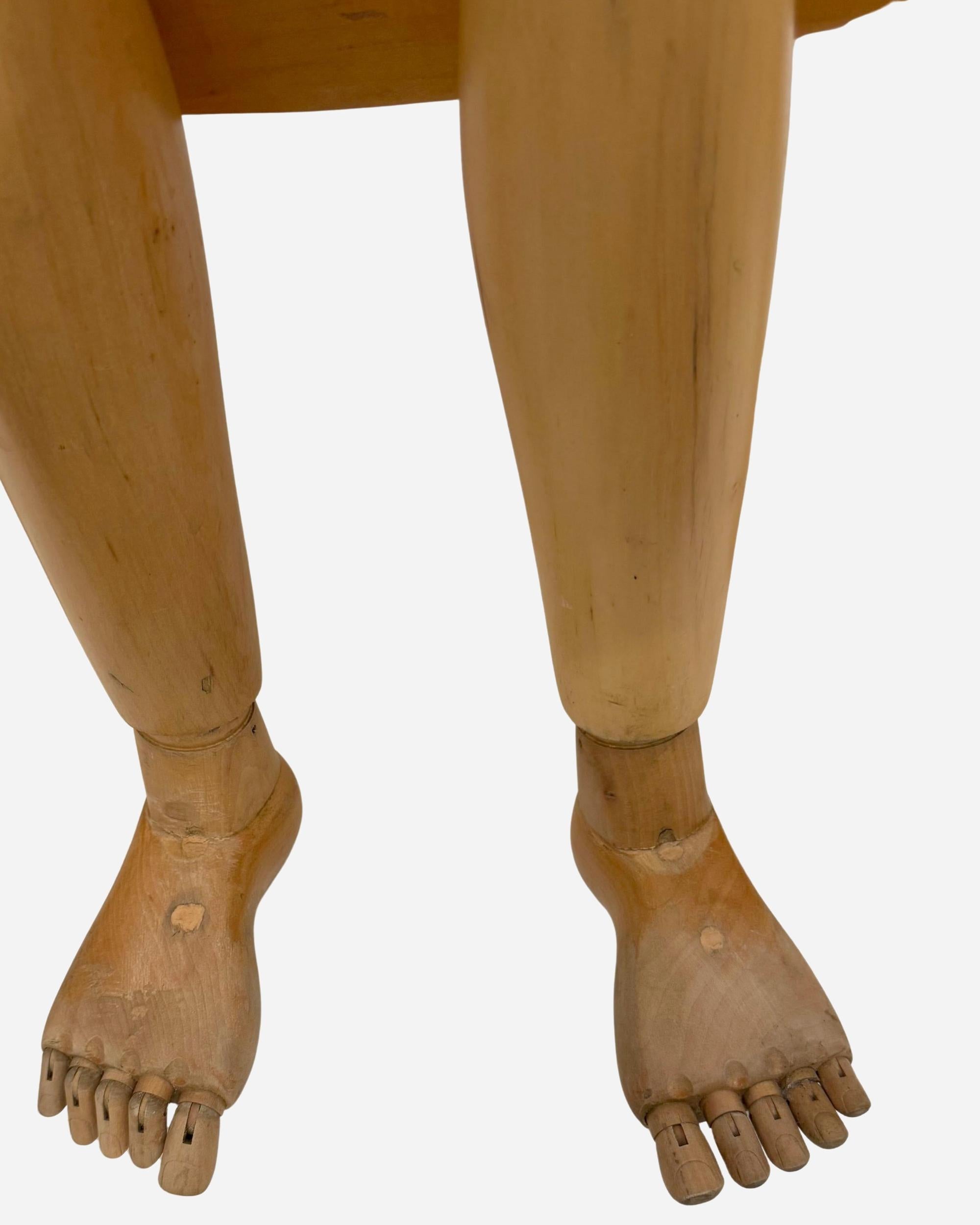 Large articulated painter's mannequin France or Italy, circa 1950 For Sale 3