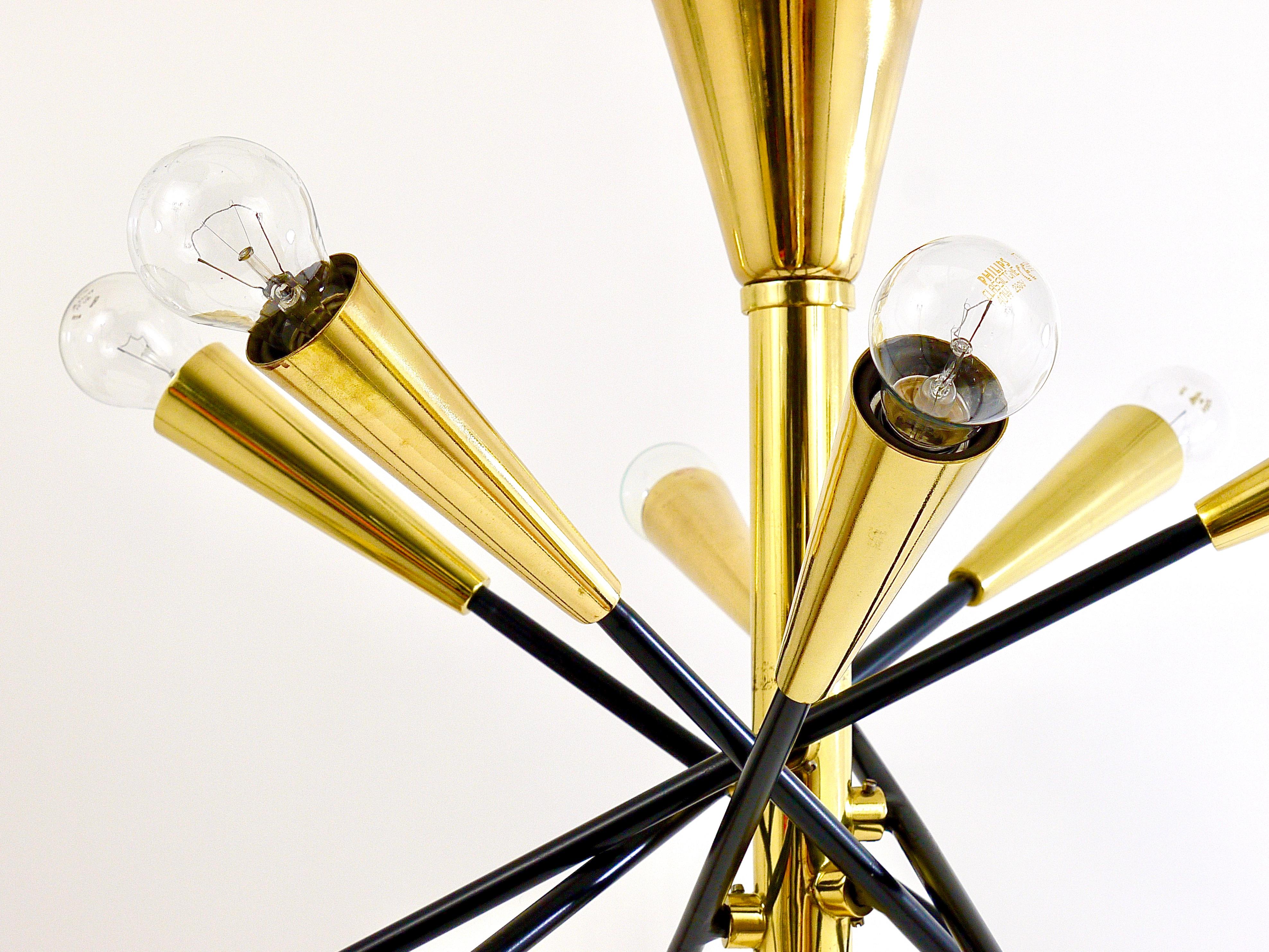 Large Articulating Black and Brass Sputnik Chandelier in the Style of Stilnovo In Good Condition For Sale In Vienna, AT