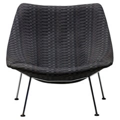 Large Artifort Oyster model F157 lounge chair Artifort mid century modernism