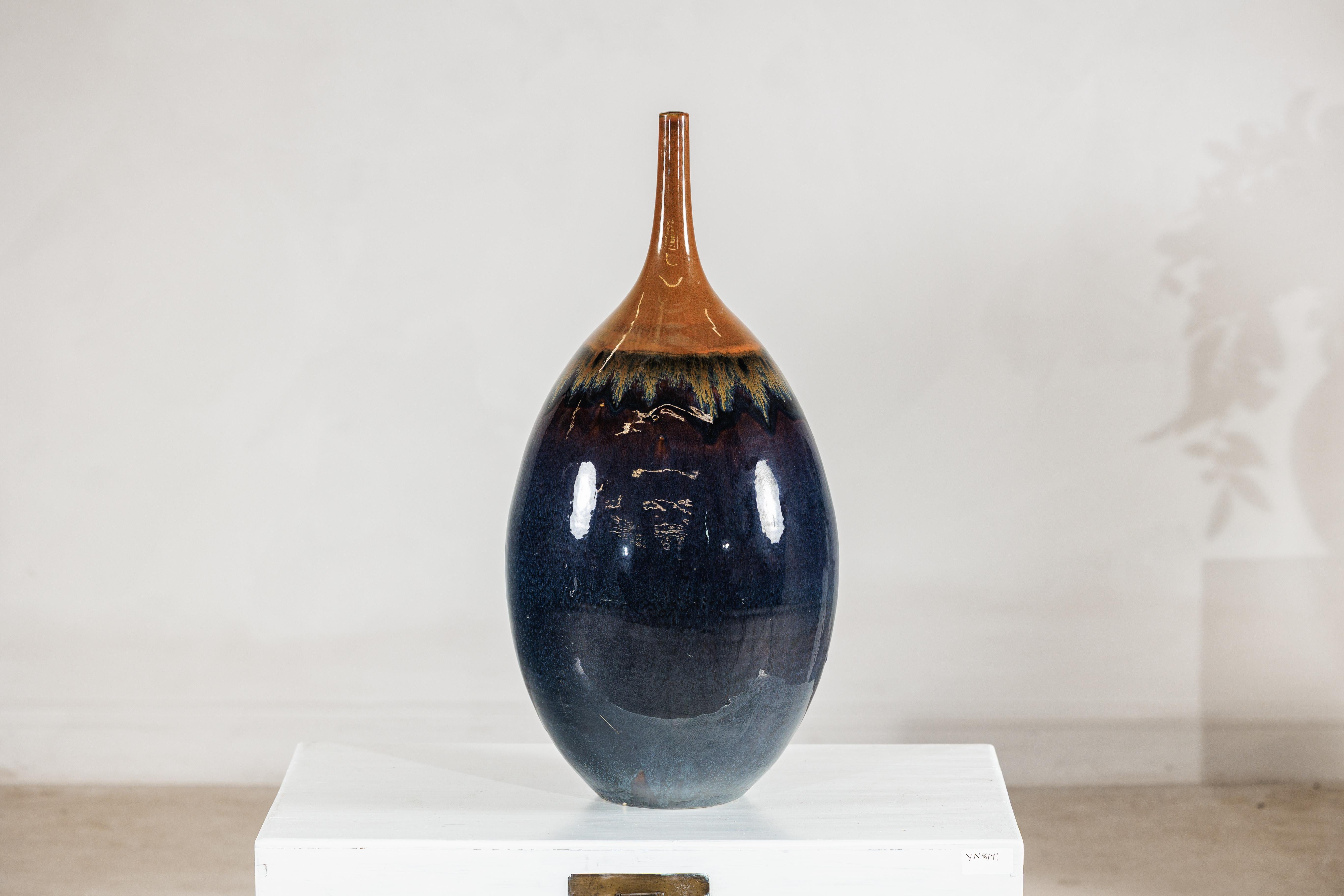 Large Artisan Ceramic Vase in Midnight Blue with Brown Tapered Neck in vendita 8