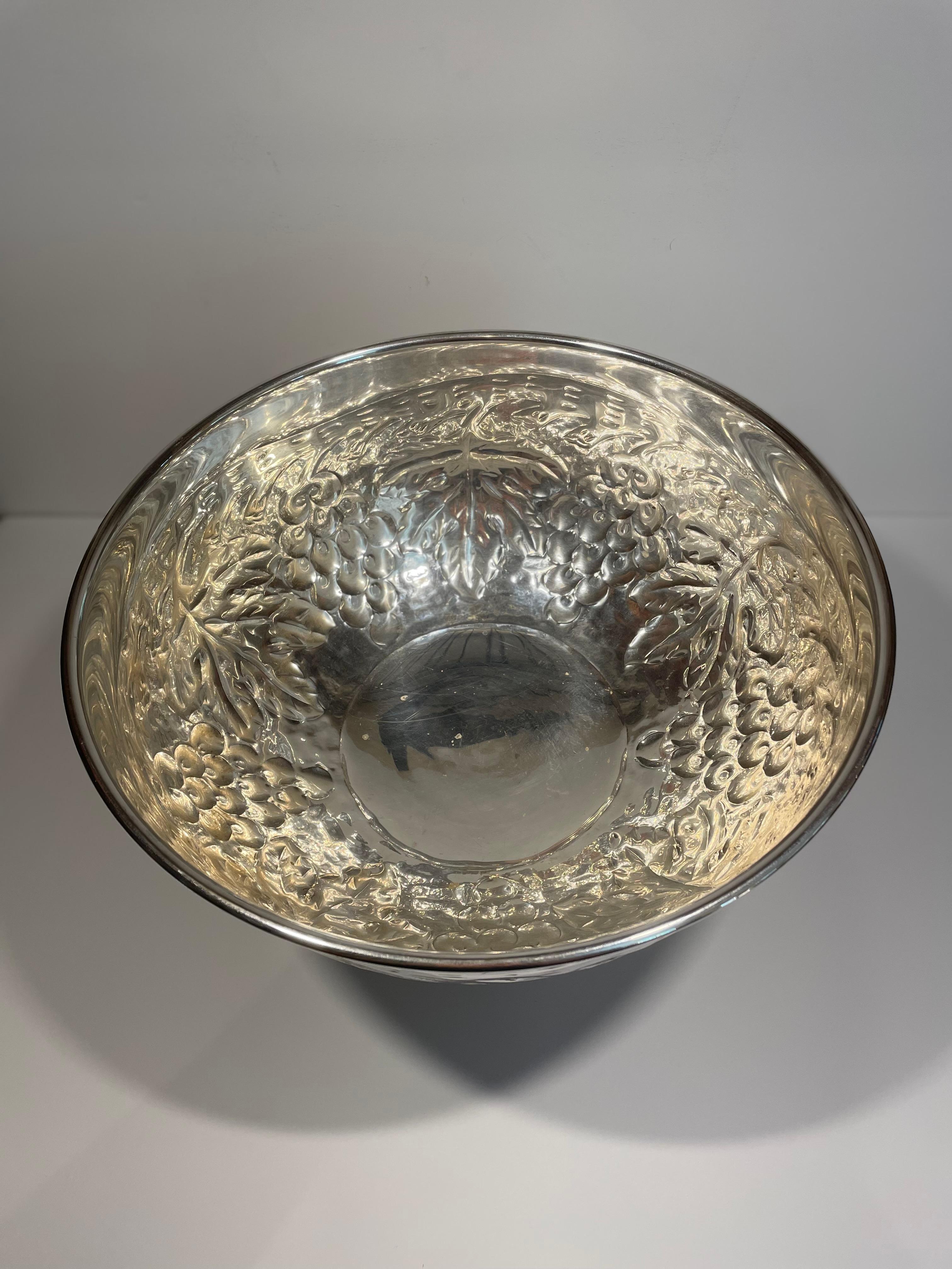 Large Artisan-Crafted Silver Urns - A Pair In Excellent Condition For Sale In Austin, TX