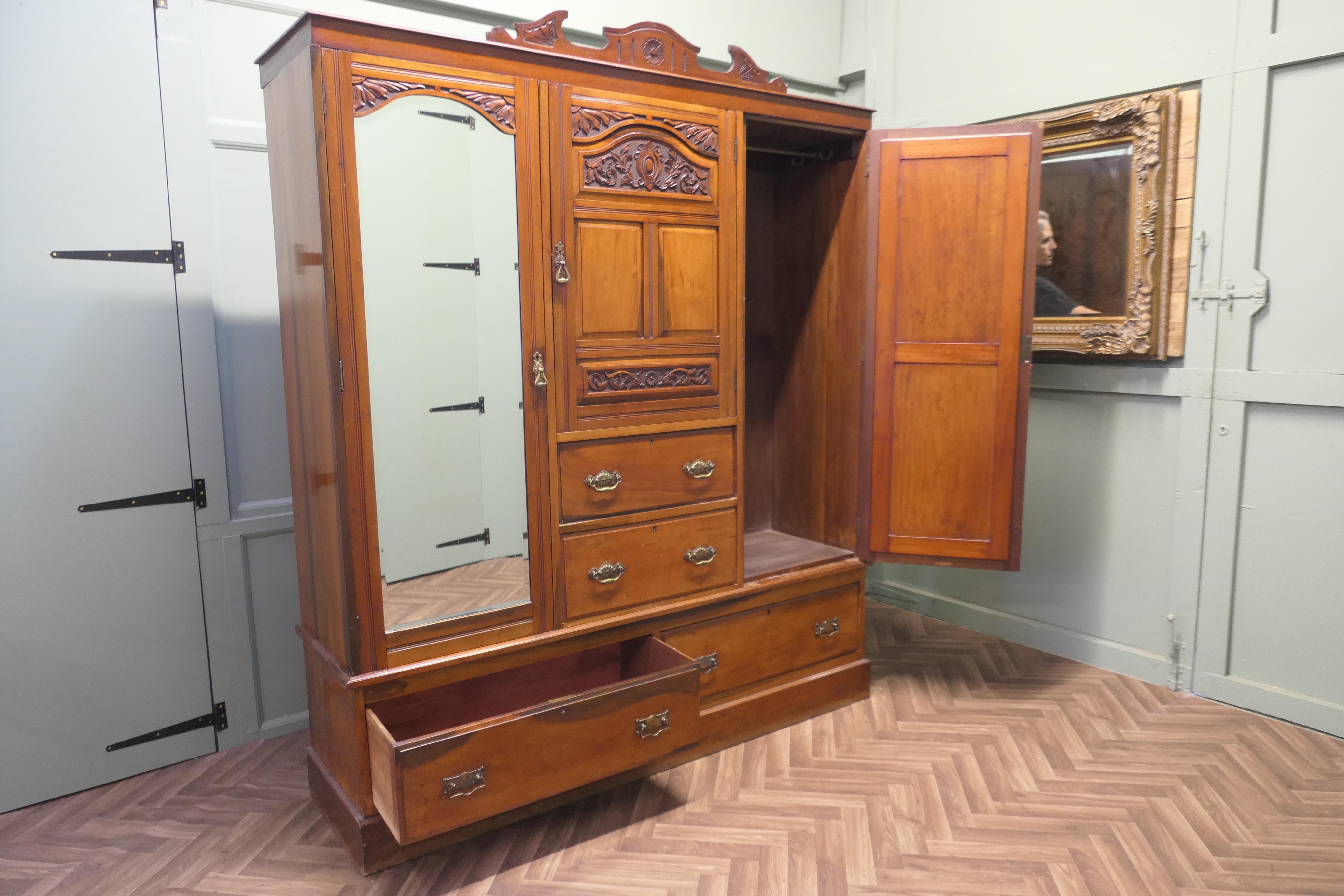 Grande armadio Arti e Mestieri Compactum, smontabile in vendita 4