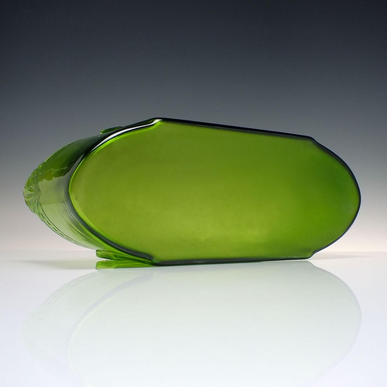 Large Arts & Crafts Jugendstil Pewter Centrepiece with Green Glass Liner c1900 For Sale 7