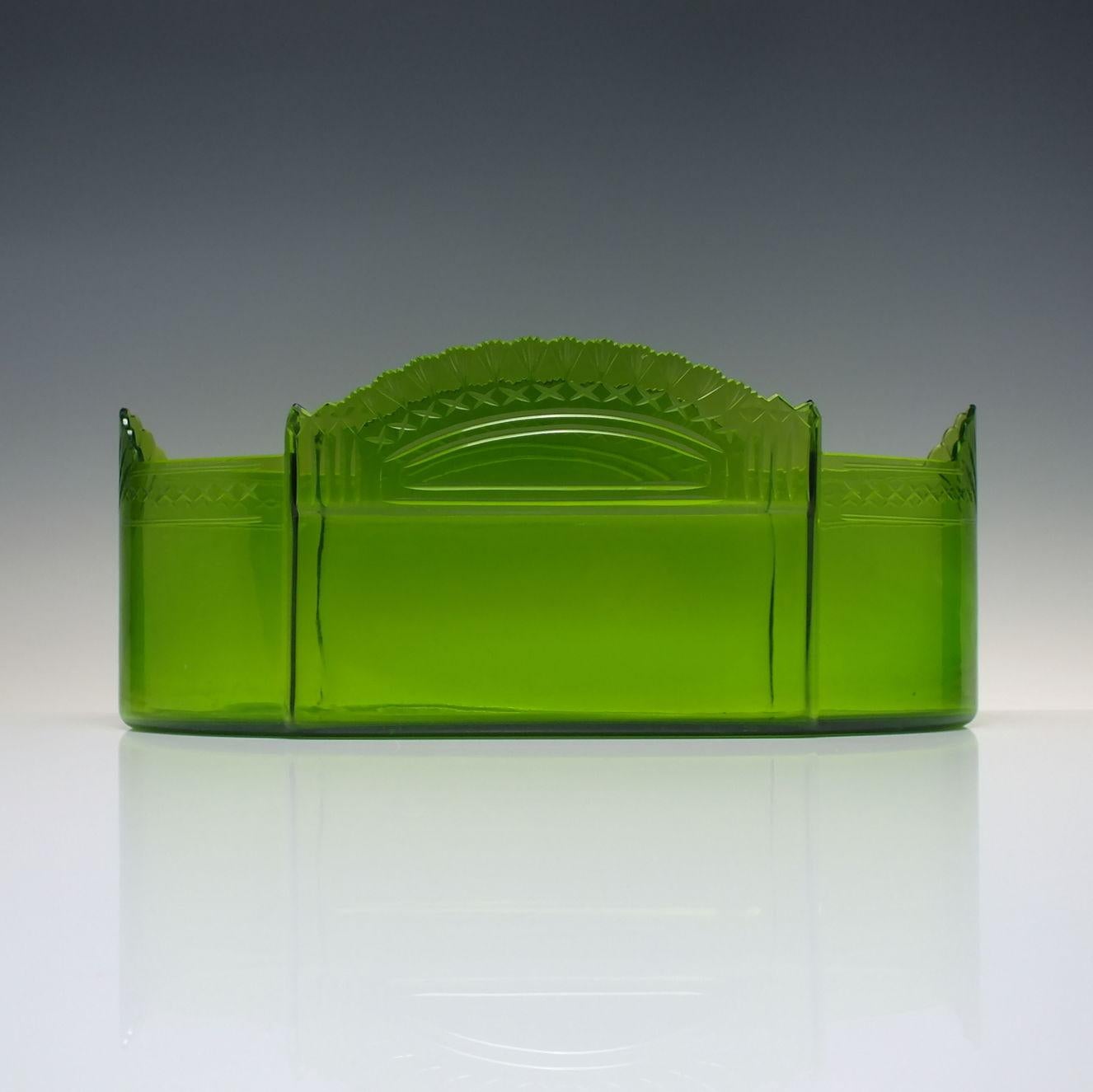 Large Arts & Crafts Jugendstil Pewter Centrepiece with Green Glass Liner c1900 For Sale 3