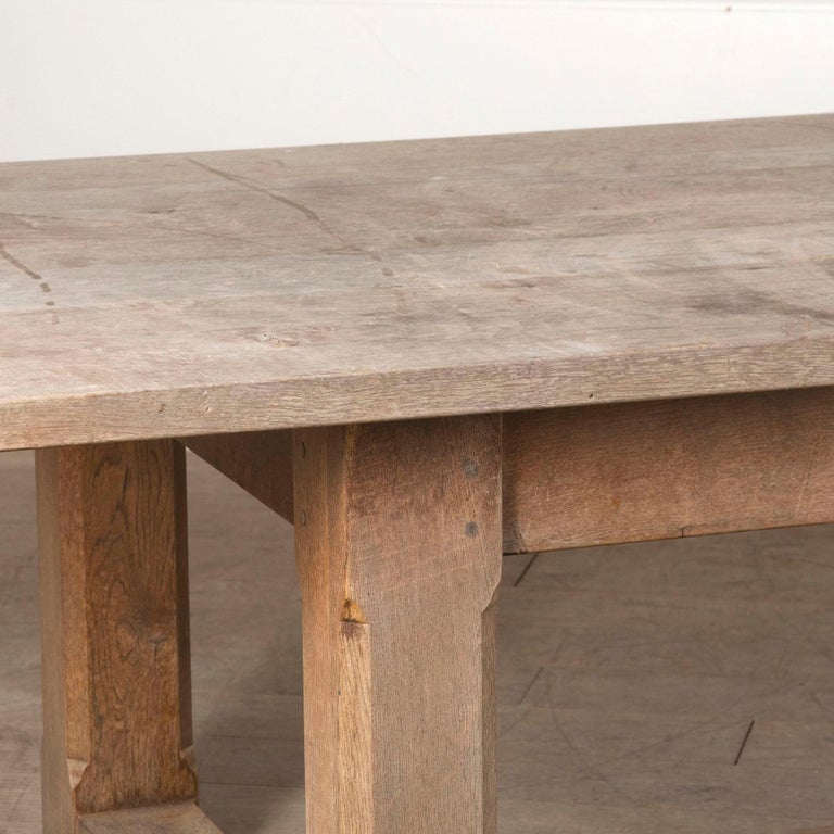 Large Arts and Crafts Oak Table For Sale at 1stDibs