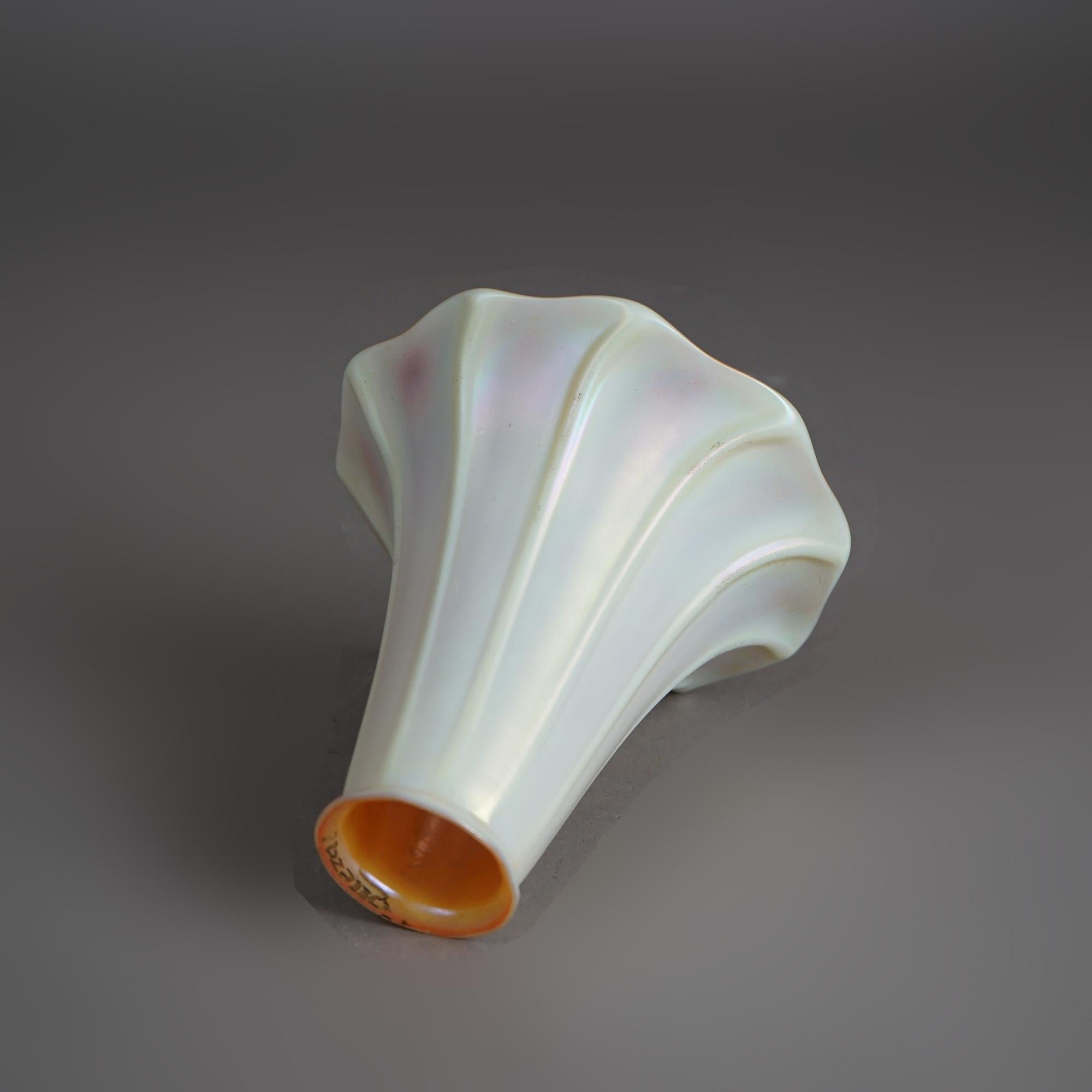 Large Arts &Crafts Quezal Calcite & Gold Art Glass Tulip Form Light Shade C1920 3