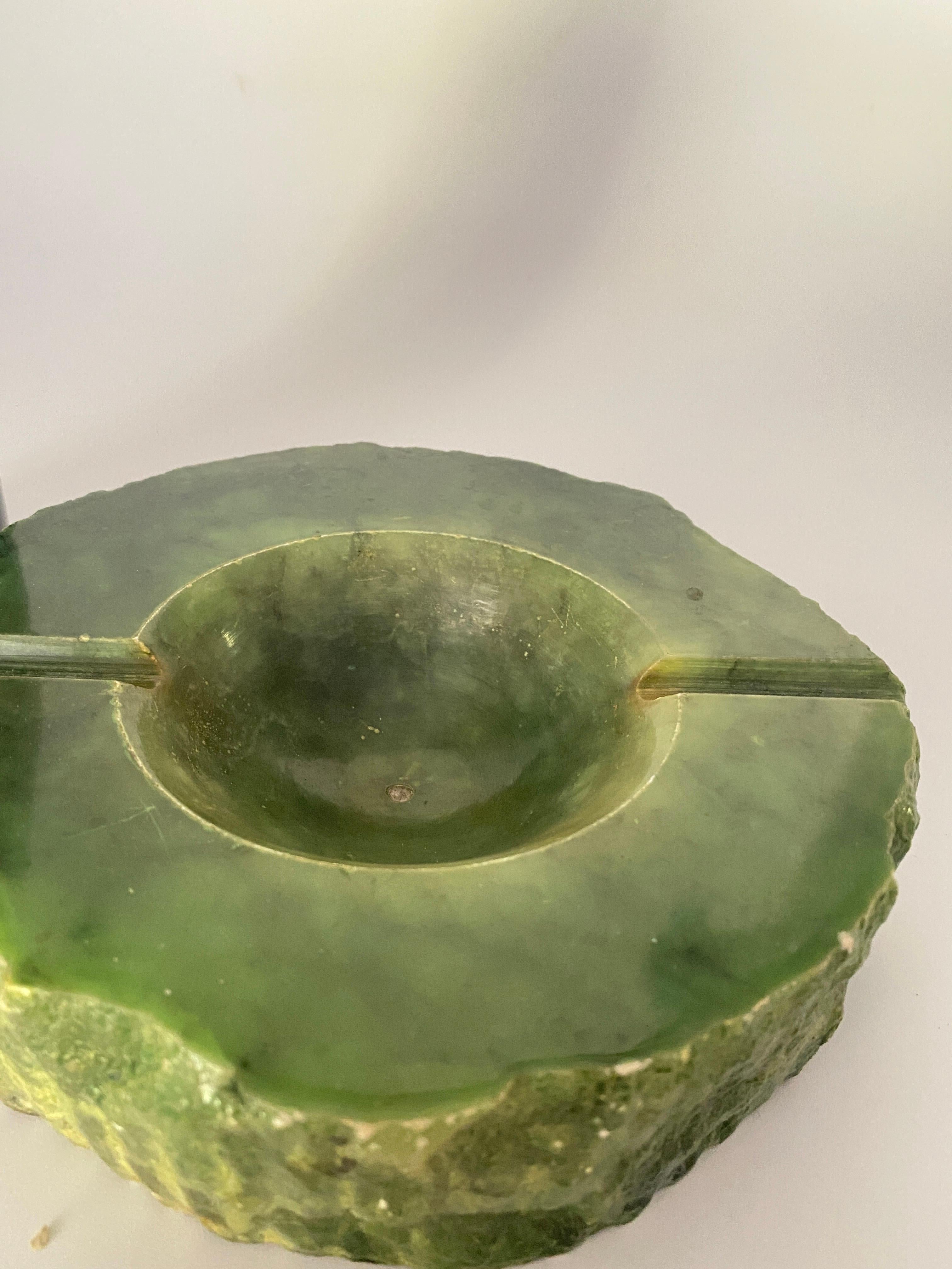 Large Ashtray or Vide Poche in Onyx, in Flash Green Color, Italy 1960 1