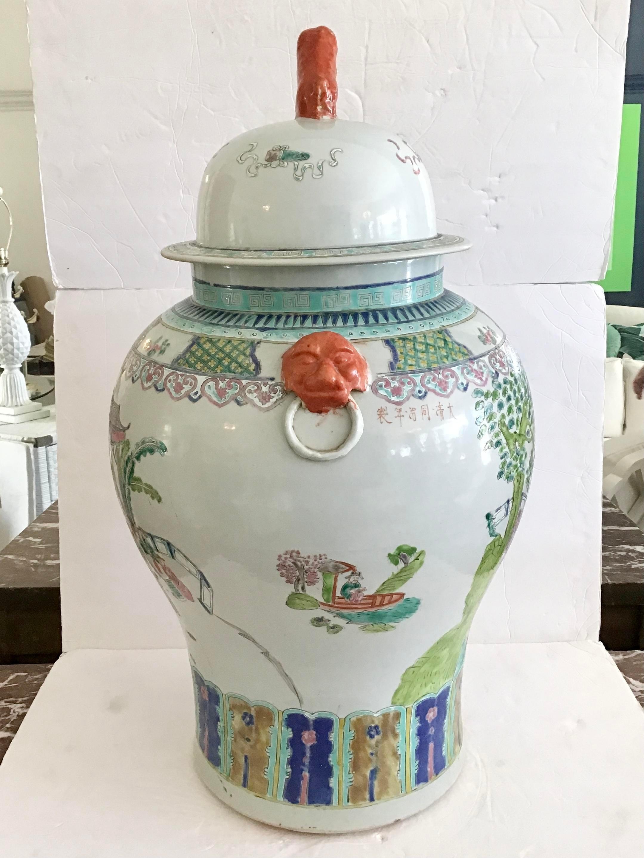 Large Asian Chinoiserie Ceramic Ginger Jar In Good Condition In Los Angeles, CA
