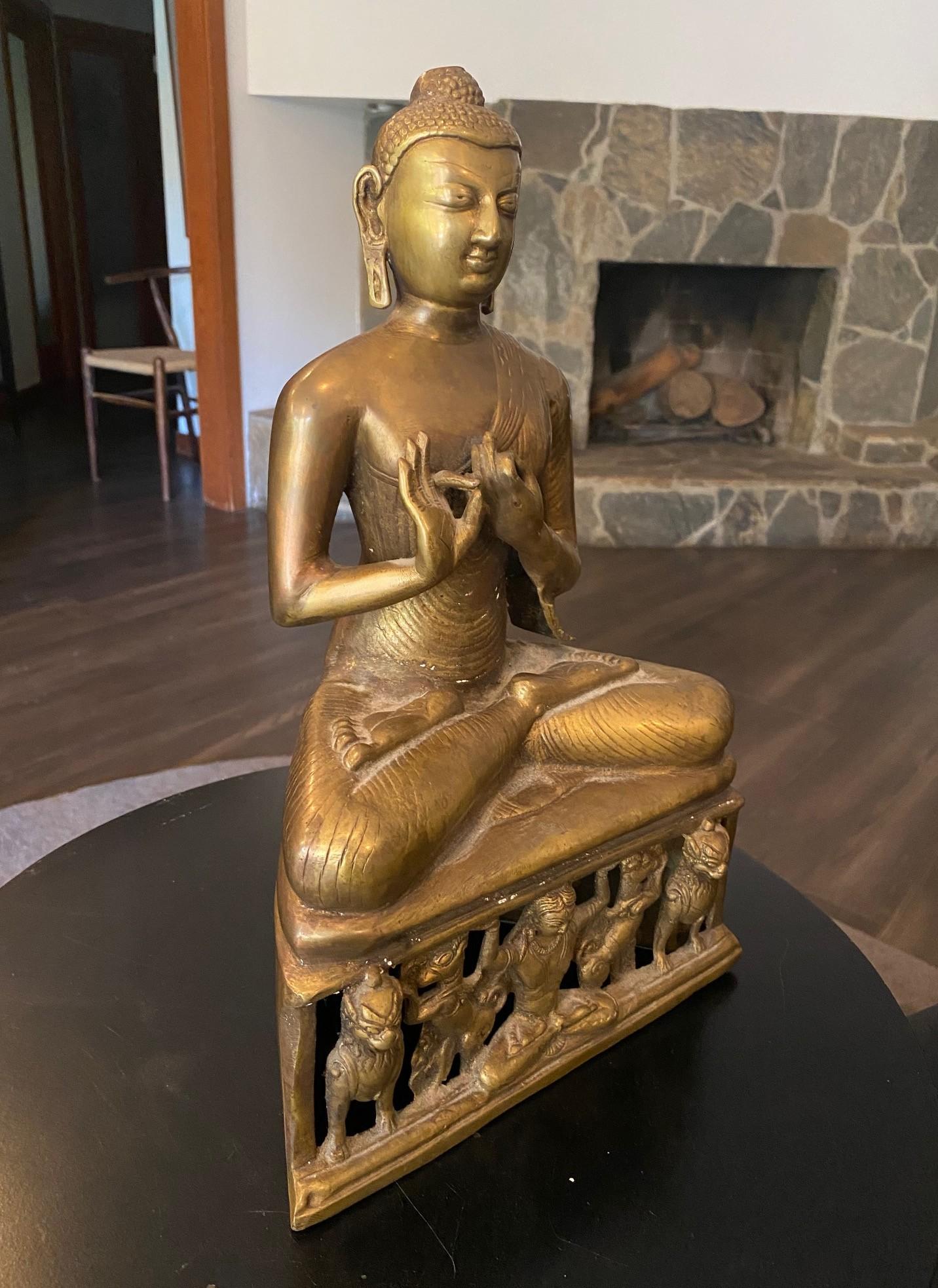 Große asiatische indische buddhistische Siddhartha Gautama sitzende Bronze-Buddha-Skulptur im Angebot 6