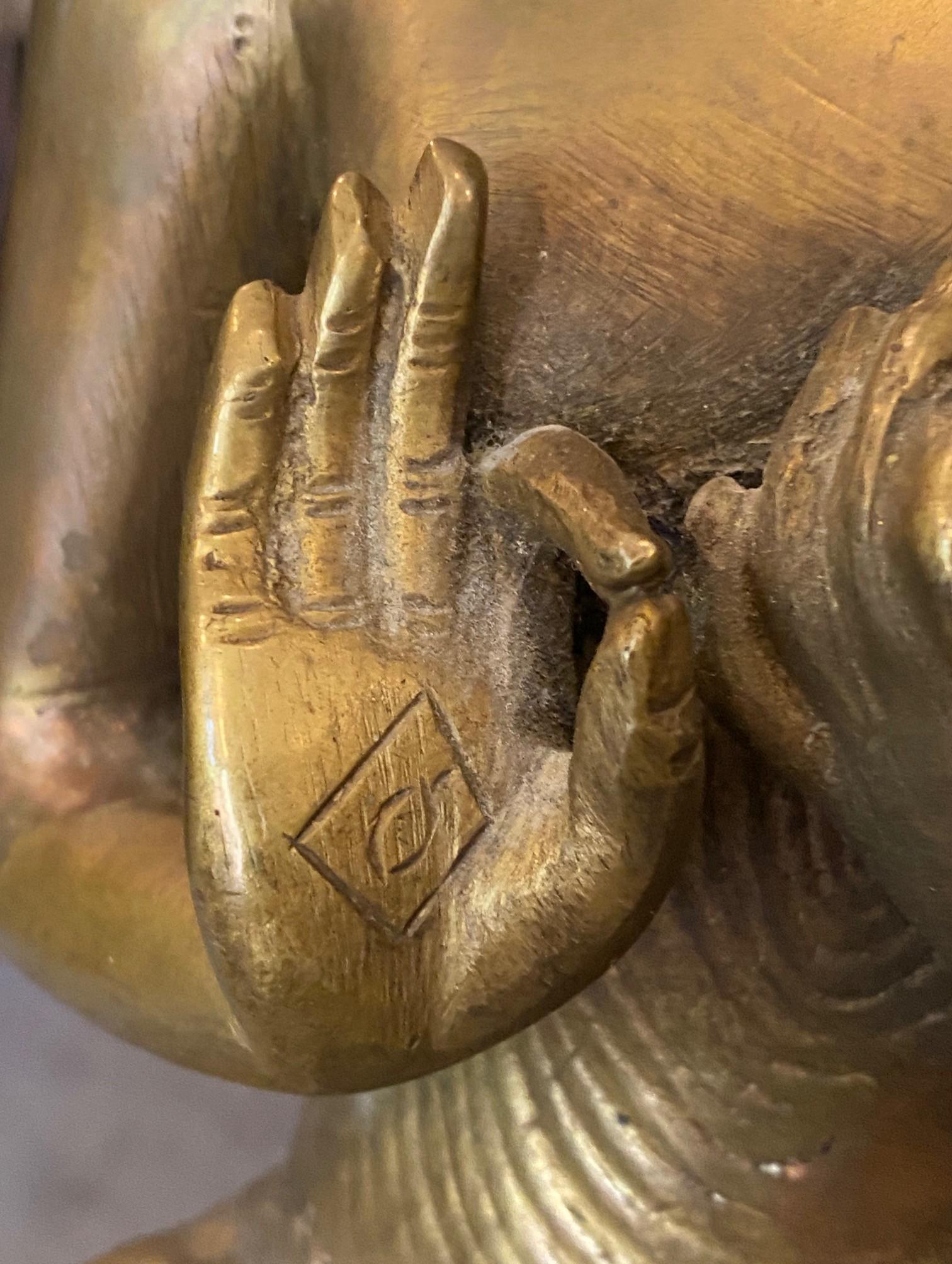 Große asiatische indische buddhistische Siddhartha Gautama sitzende Bronze-Buddha-Skulptur im Angebot 2