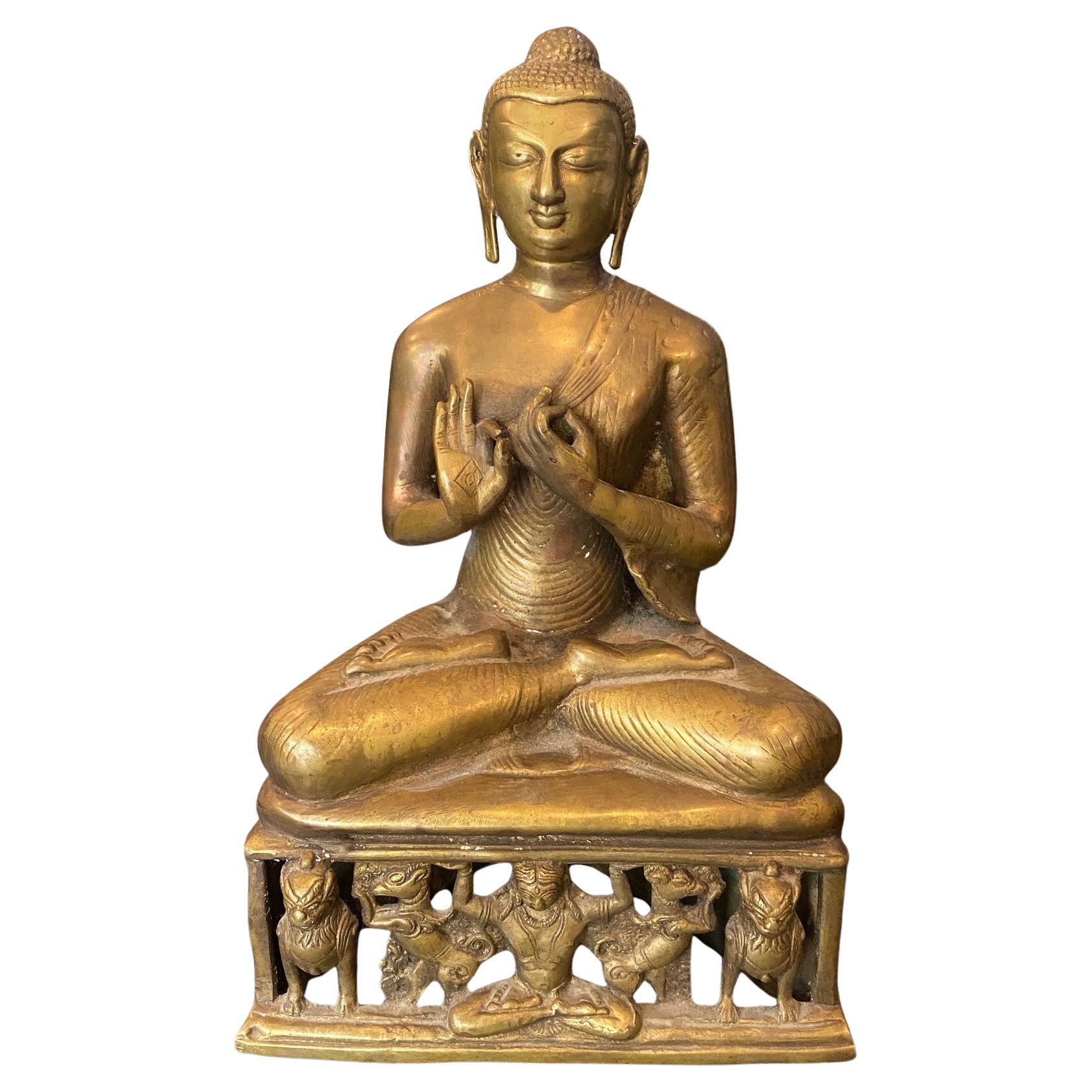 Große asiatische indische buddhistische Siddhartha Gautama sitzende Bronze-Buddha-Skulptur im Angebot