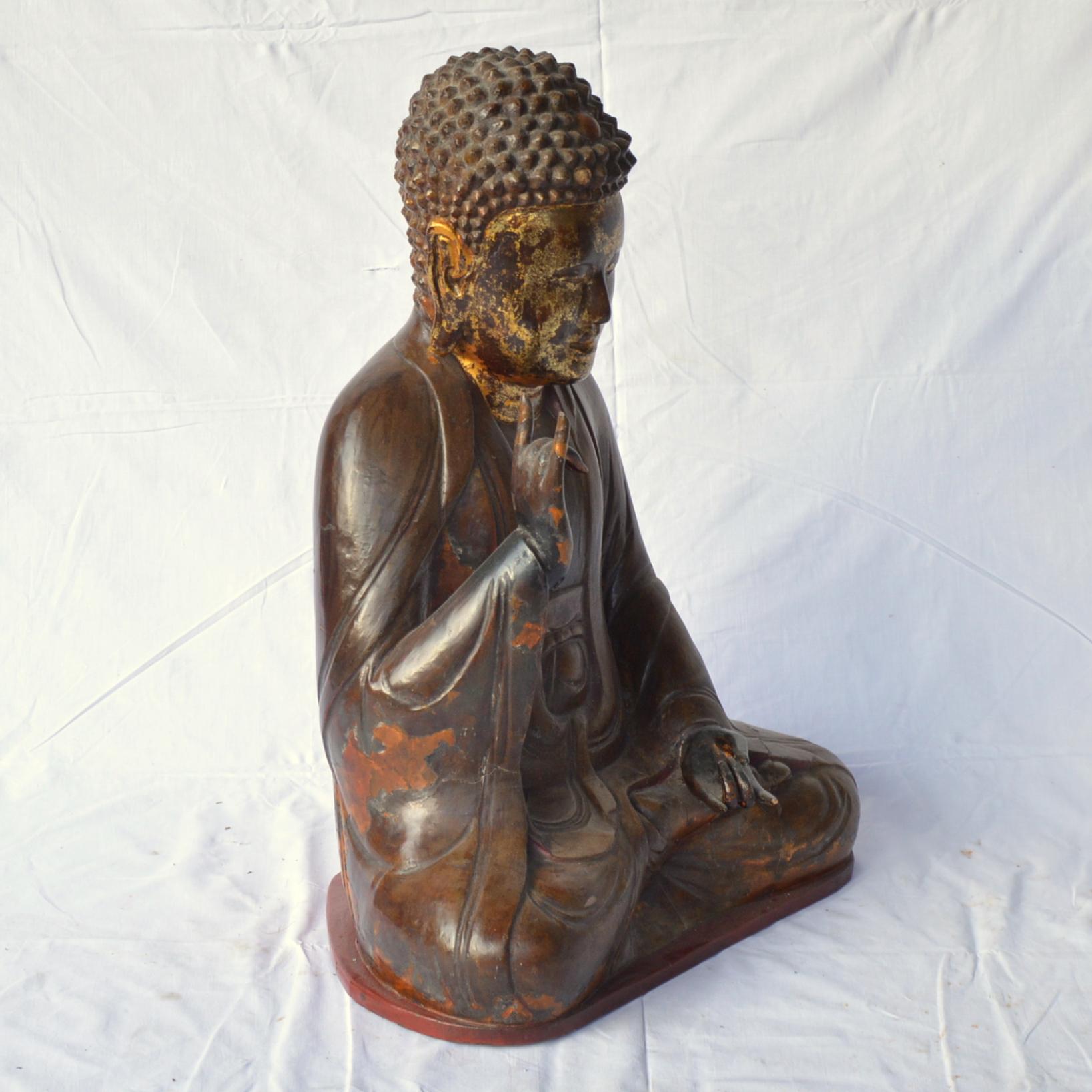 Large Asian Patinated and Gilt Buddha Sculpture In Good Condition For Sale In Brussels, BE