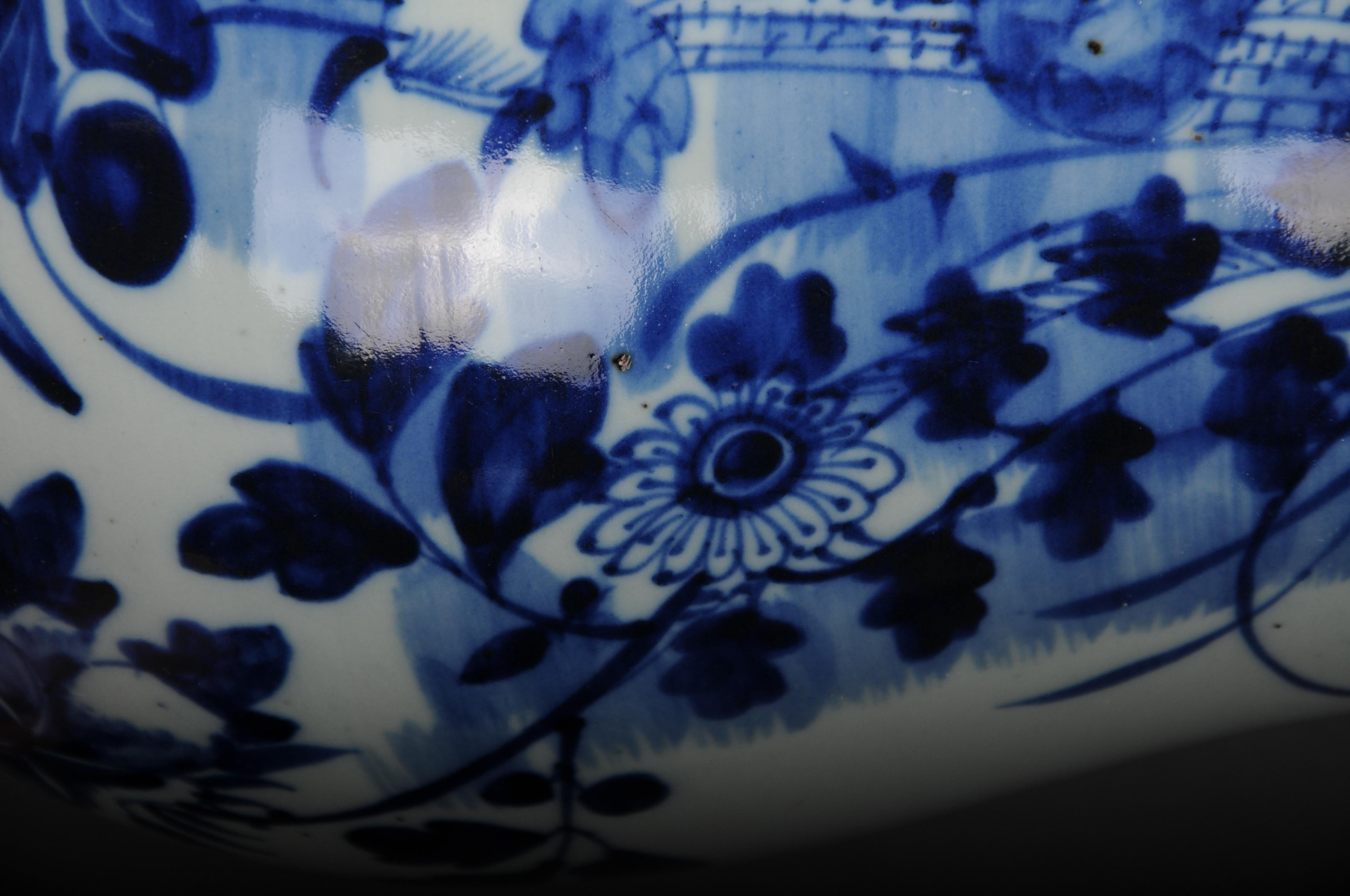 Large Asian table vase, porcelain, 20th century. For Sale 7