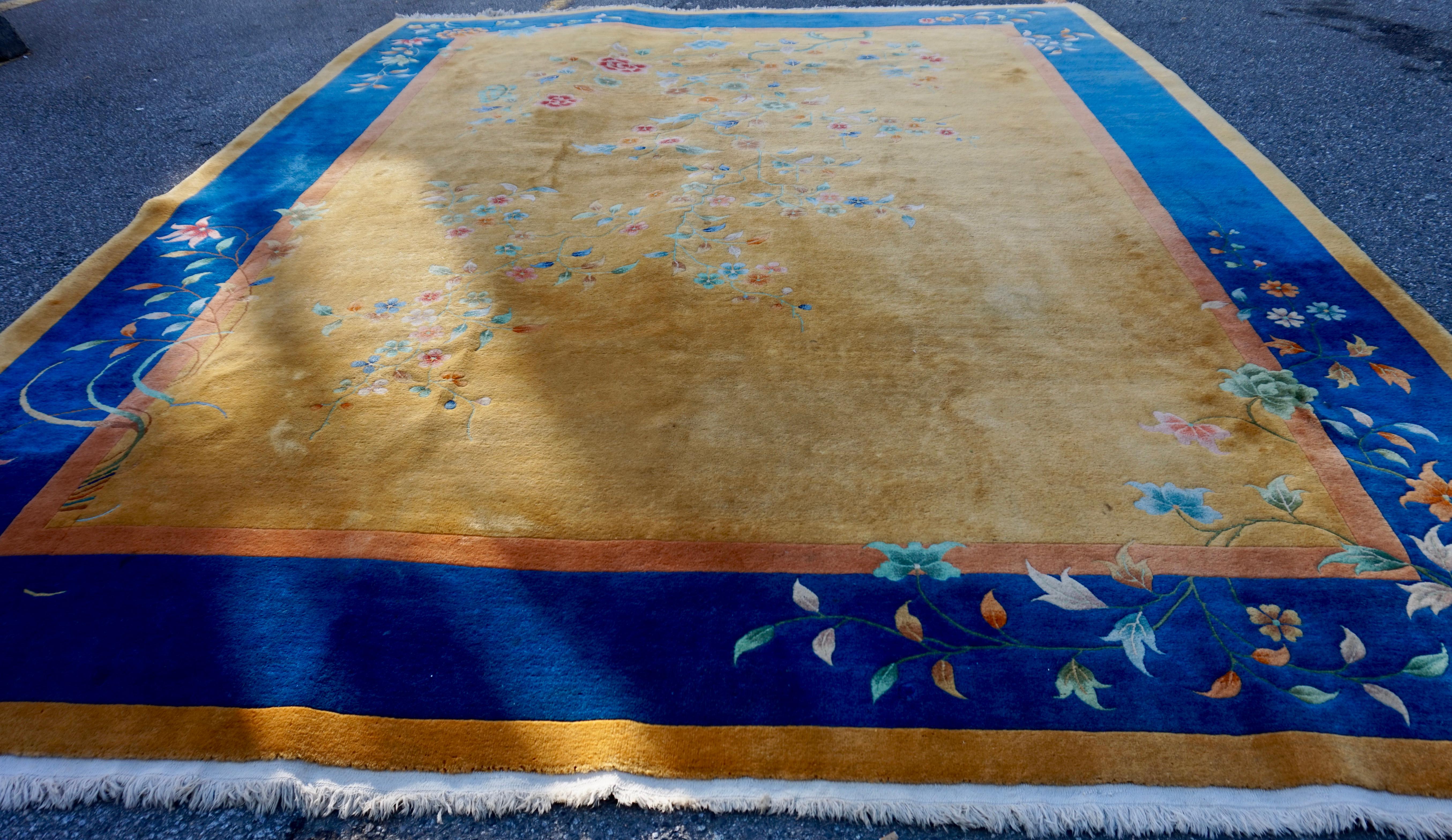 Mid-20th Century Large Asymmetrical Art Deco Chinese Ochre Hand-knotted Wool Rug For Sale