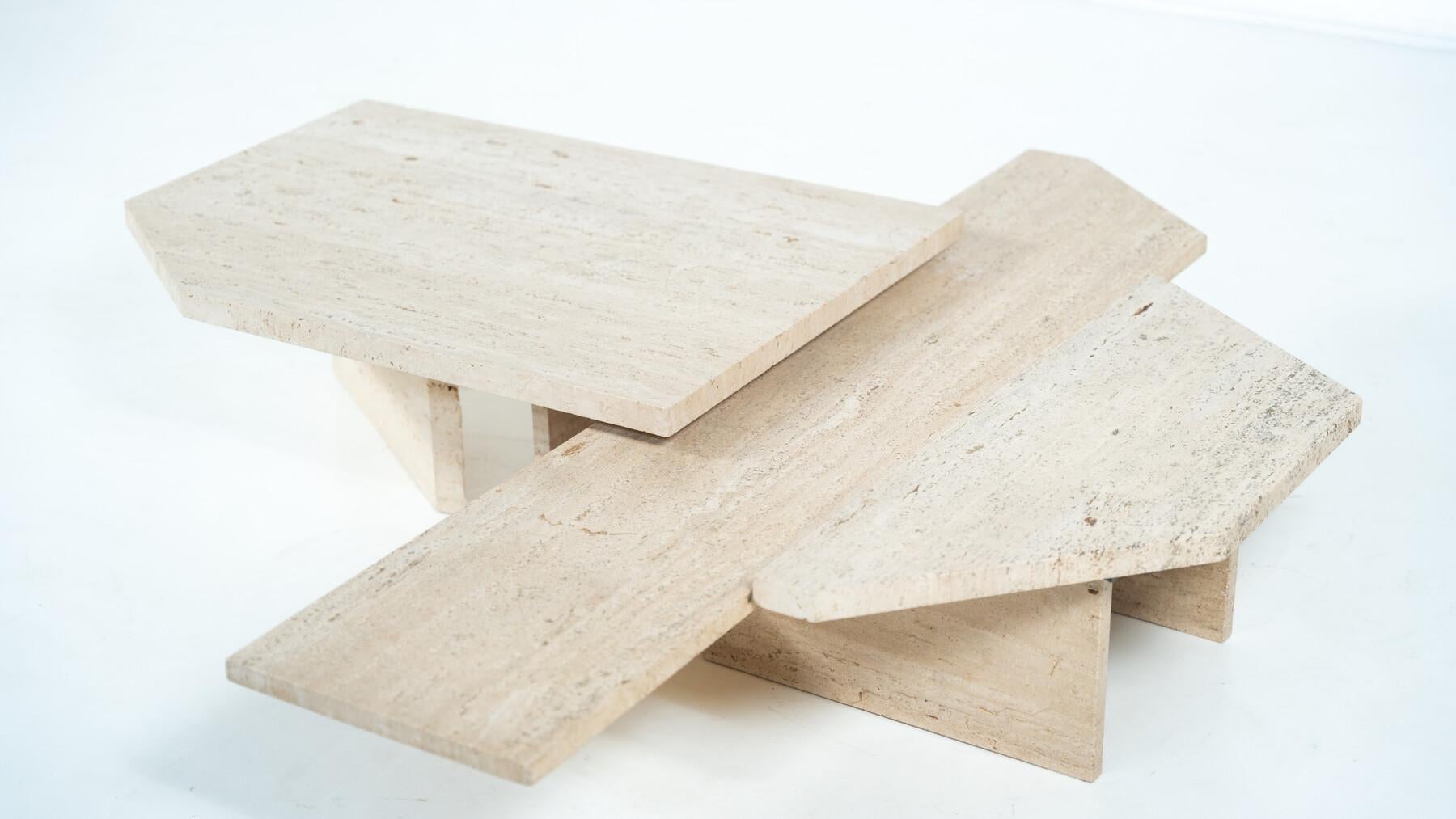 Grande table basse asymétrique attribuée à Willy Ballez, travertin, années 1970 en vente 7