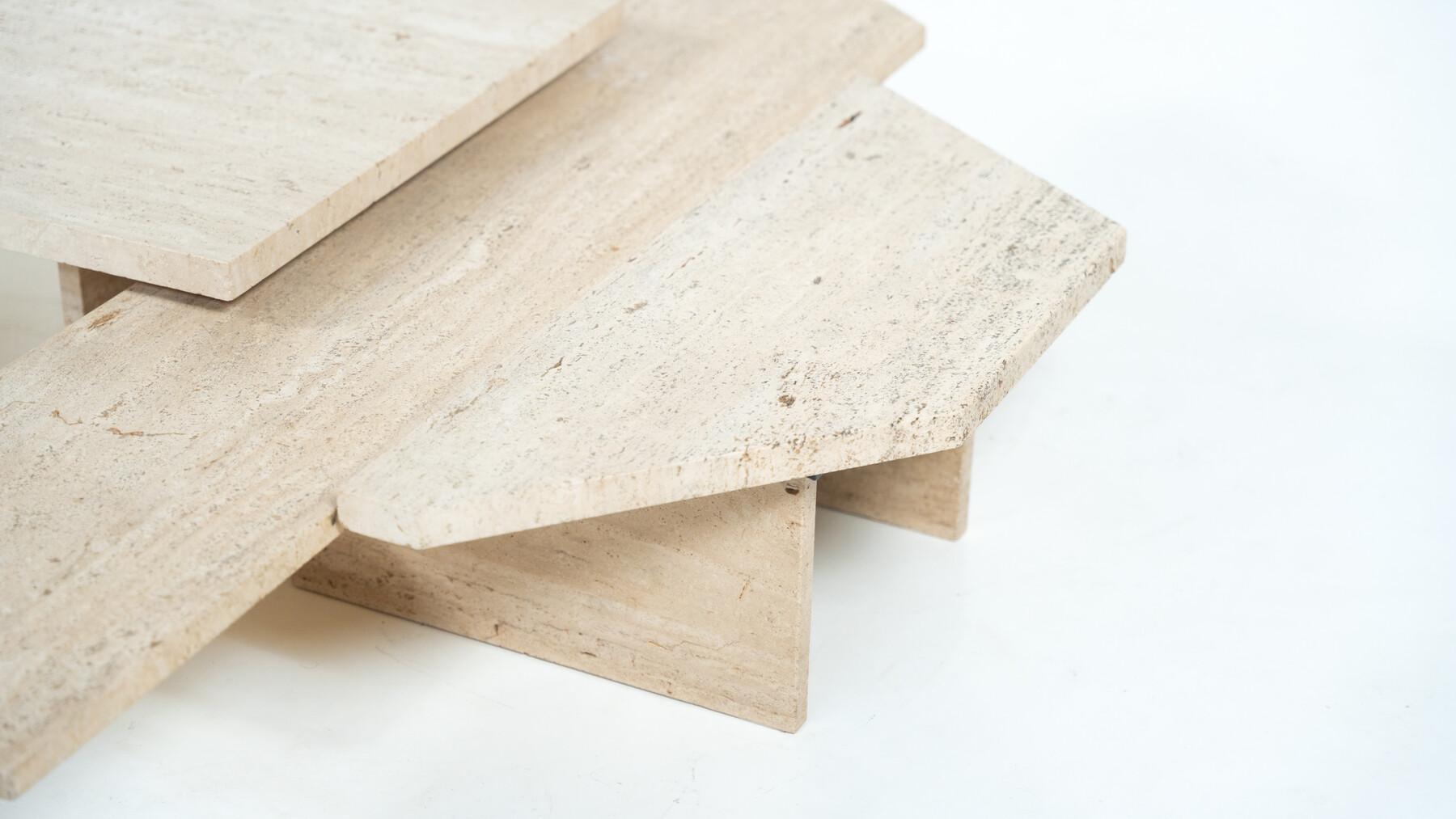 Grande table basse asymétrique attribuée à Willy Ballez, travertin, années 1970 en vente 4