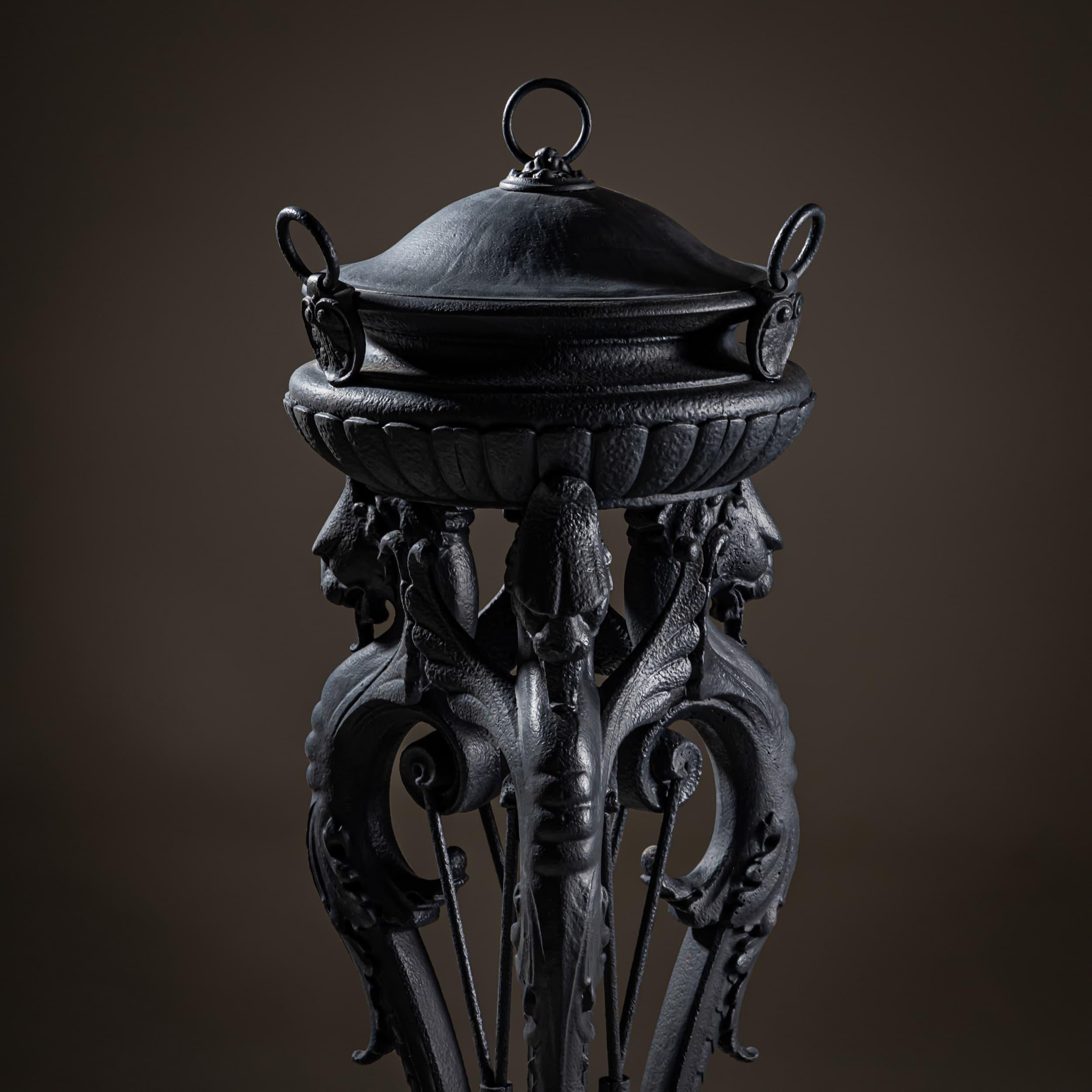 Empire Large Athénienne, 19th Century For Sale