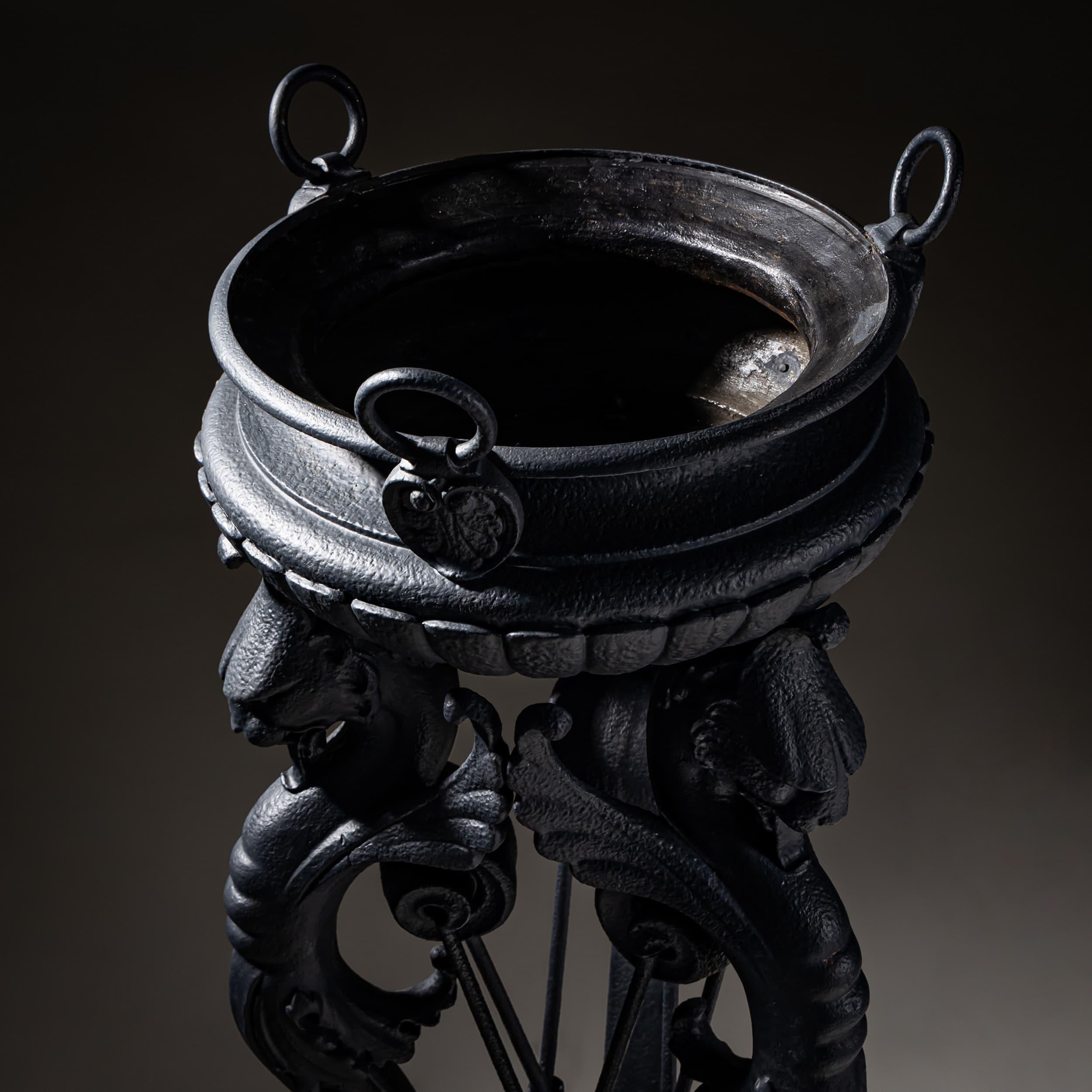 Large Athénienne, 19th Century For Sale 2