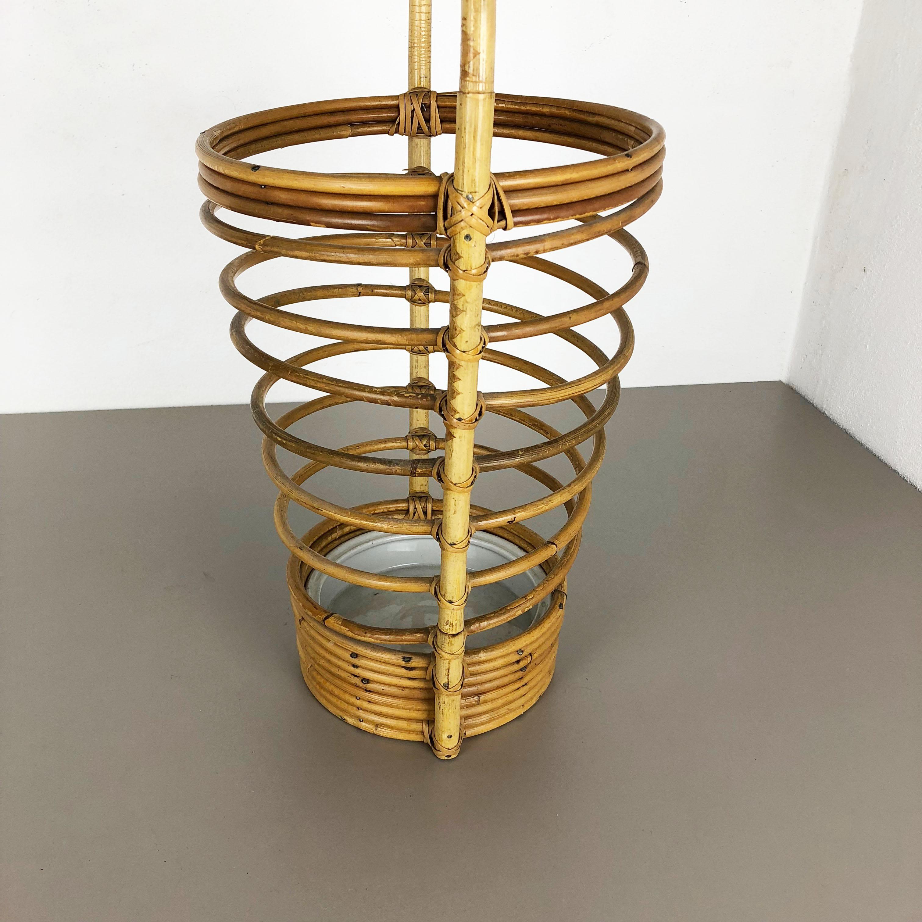 Large Midcentury Rattan Bauhaus Umbrella Stand, France, 1970s In Good Condition In Kirchlengern, DE