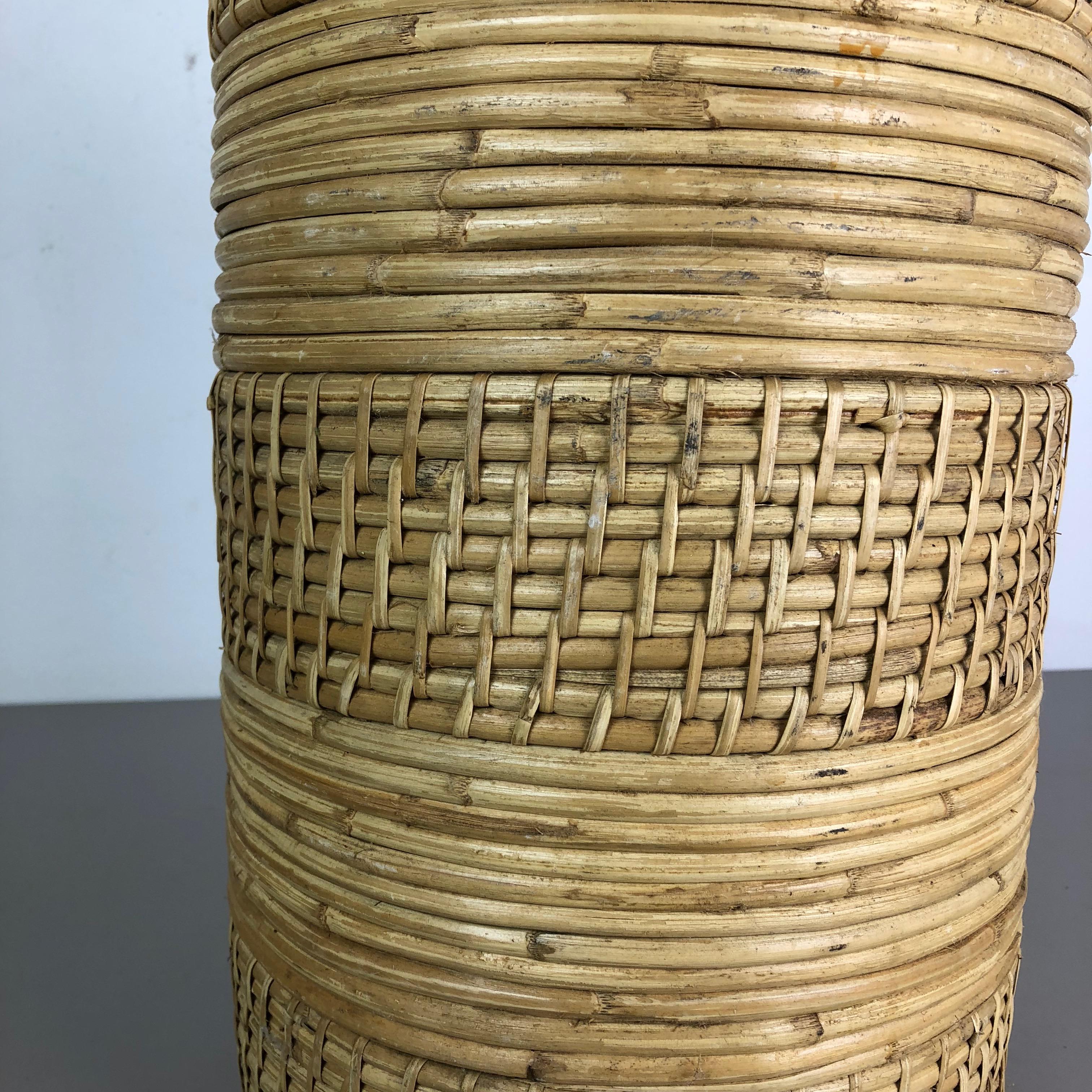 Large Midcentury Rattan Brass Bauhaus umbrella stand, France 1960s In Good Condition In Kirchlengern, DE