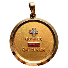 Grand pendentif en or jaune 18K avec breloque amour A Augis French Plus Qu'hier Ruby Diamond