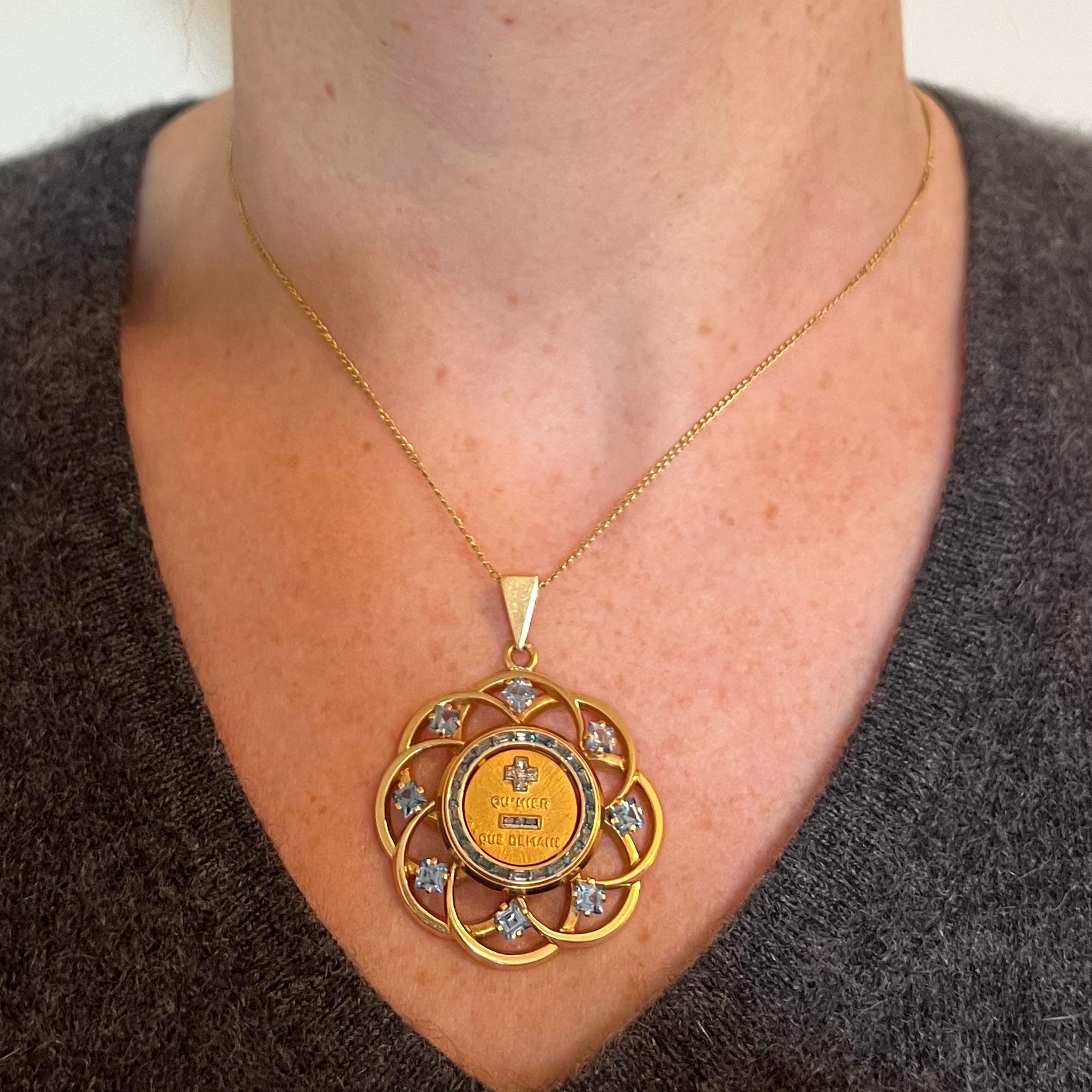 Large Augis More Than Yesterday Diamond Blue Spinel 18K Gold Love Medal Pendant In Good Condition For Sale In London, GB