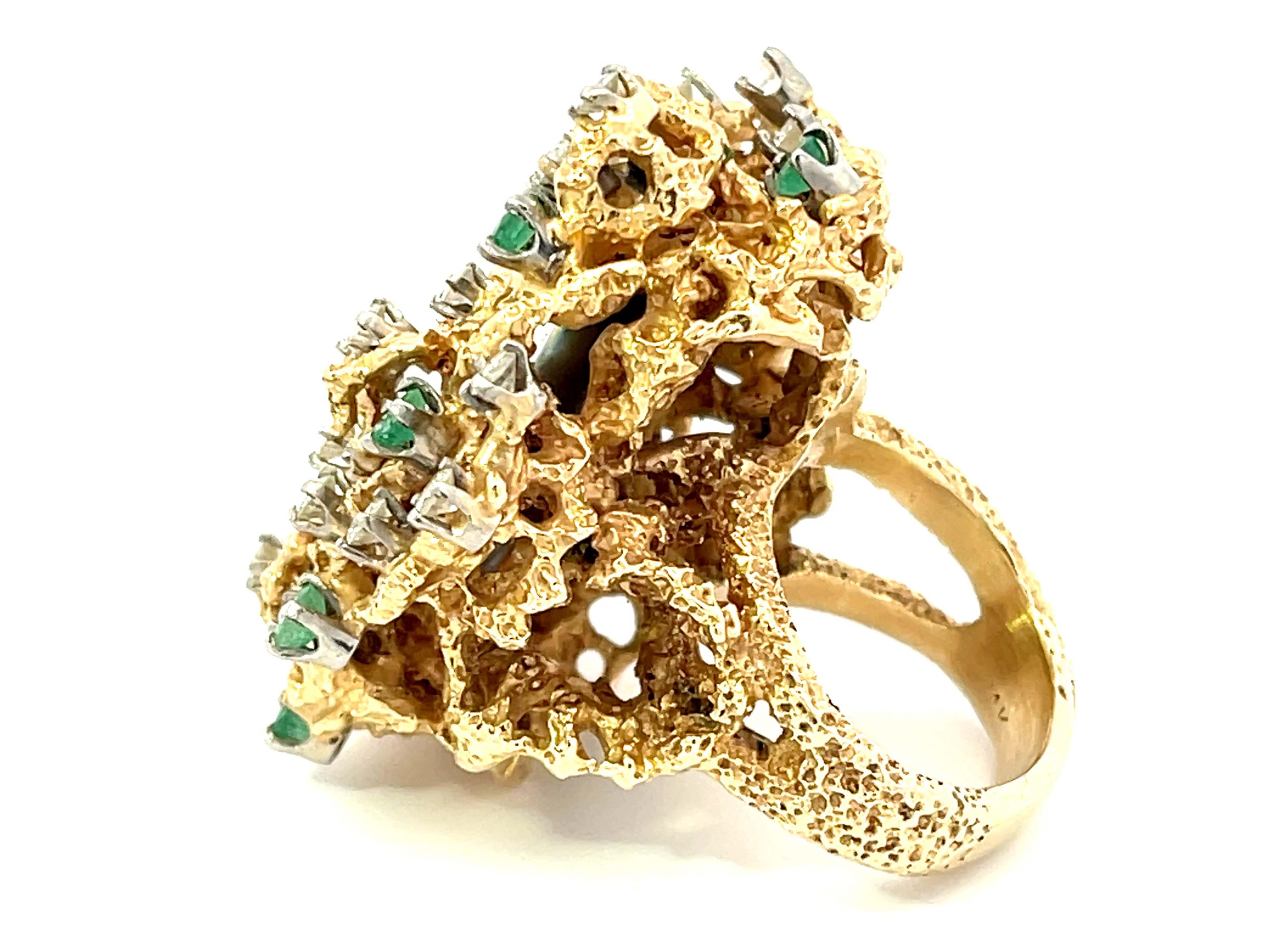 Großer australischer Lichter-Ring aus 14 Karat Gelbgold mit Opal, Smaragd und Diamant 8