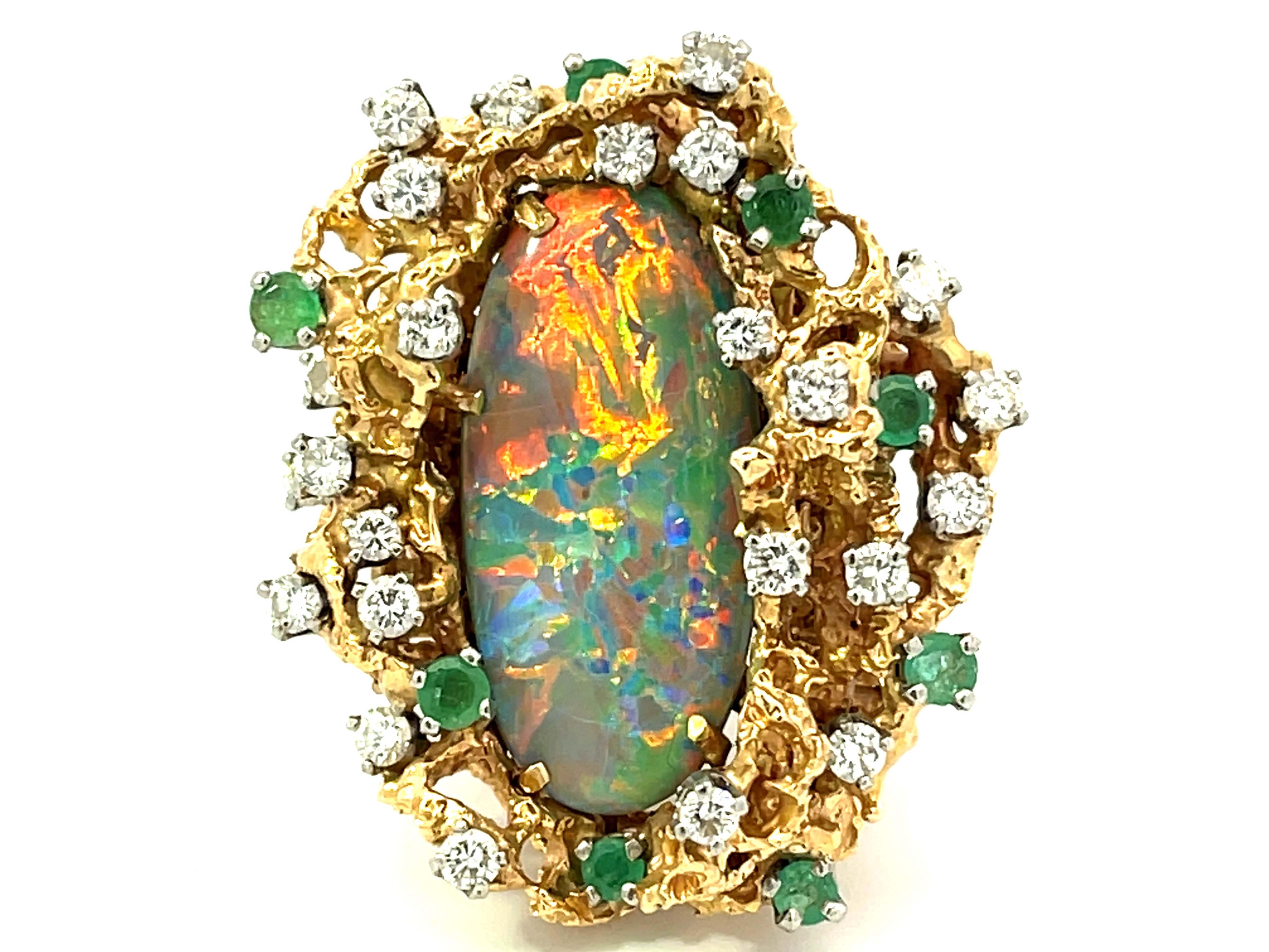 Großer australischer Lichter-Ring aus 14 Karat Gelbgold mit Opal, Smaragd und Diamant 1