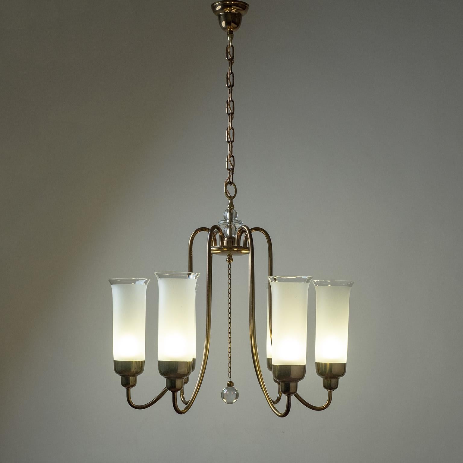 Grand lustre autrichien en laiton et verre, années 1940 en vente 4
