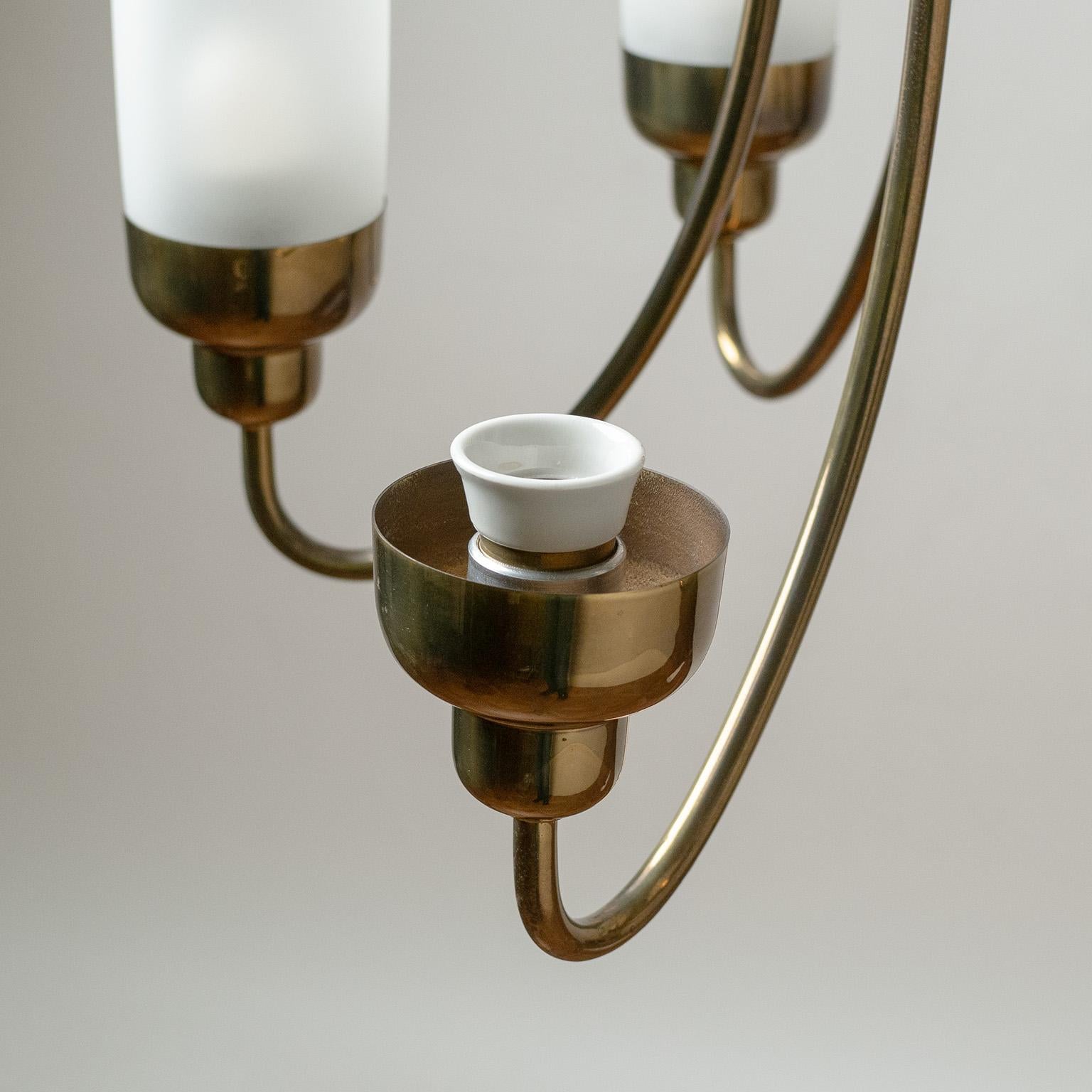 Grand lustre autrichien en laiton et verre, années 1940 en vente 1