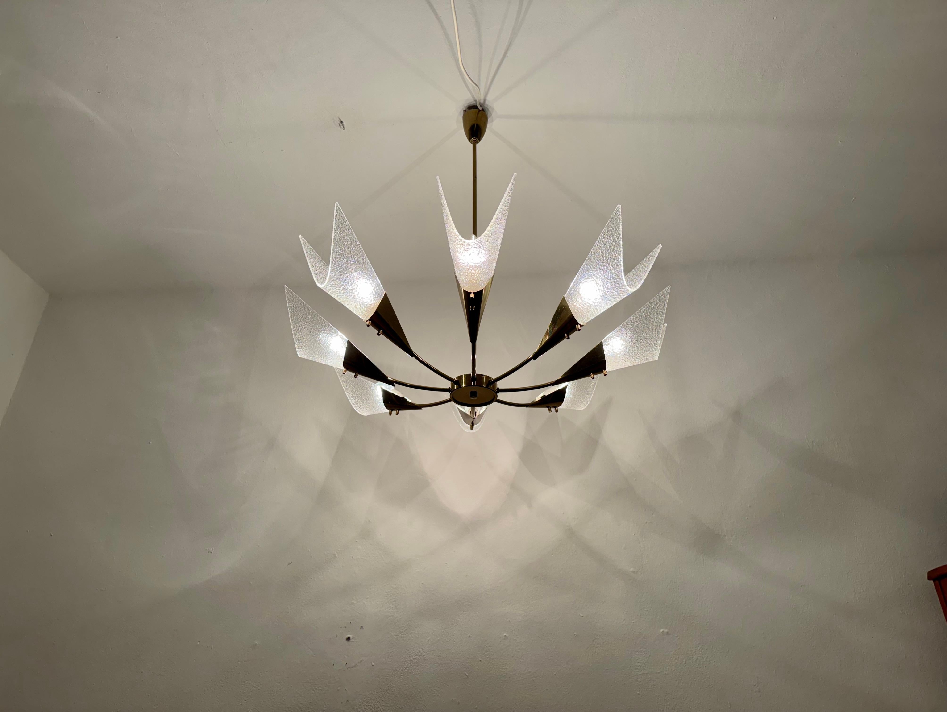 Grande lampadario austriaco in ottone di Rupert Nikoll in vendita 3