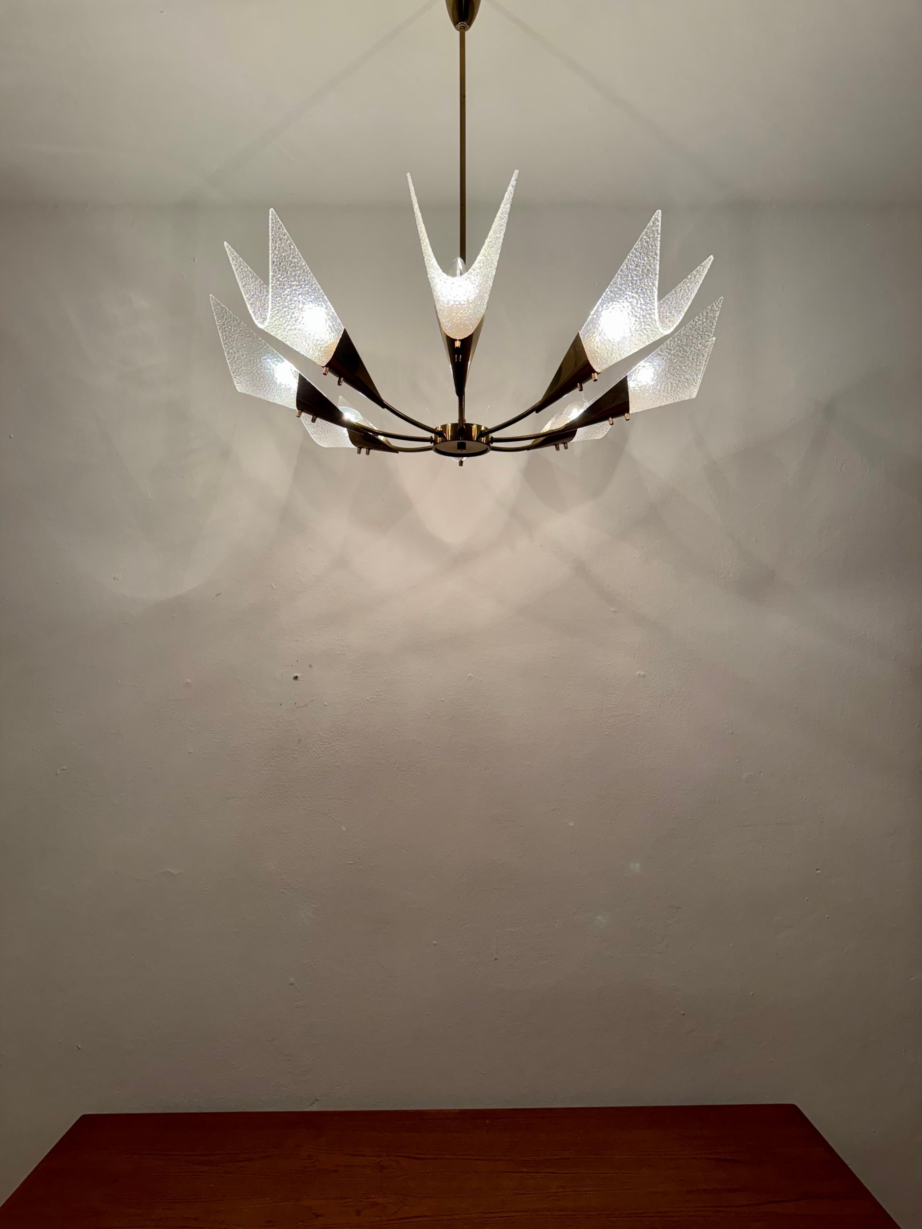 Grande lampadario austriaco in ottone di Rupert Nikoll in vendita 5