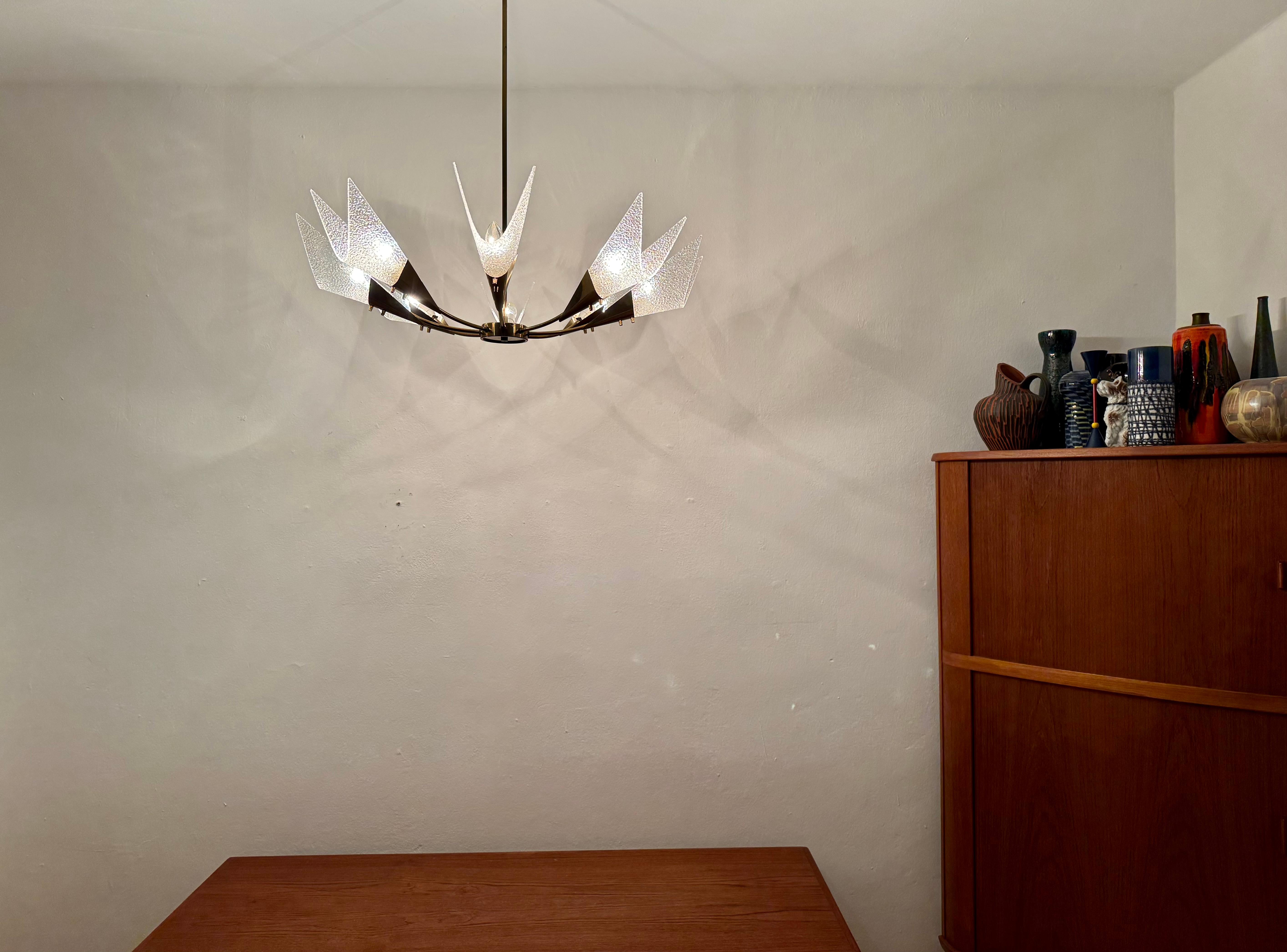 Grande lampadario austriaco in ottone di Rupert Nikoll in vendita 6