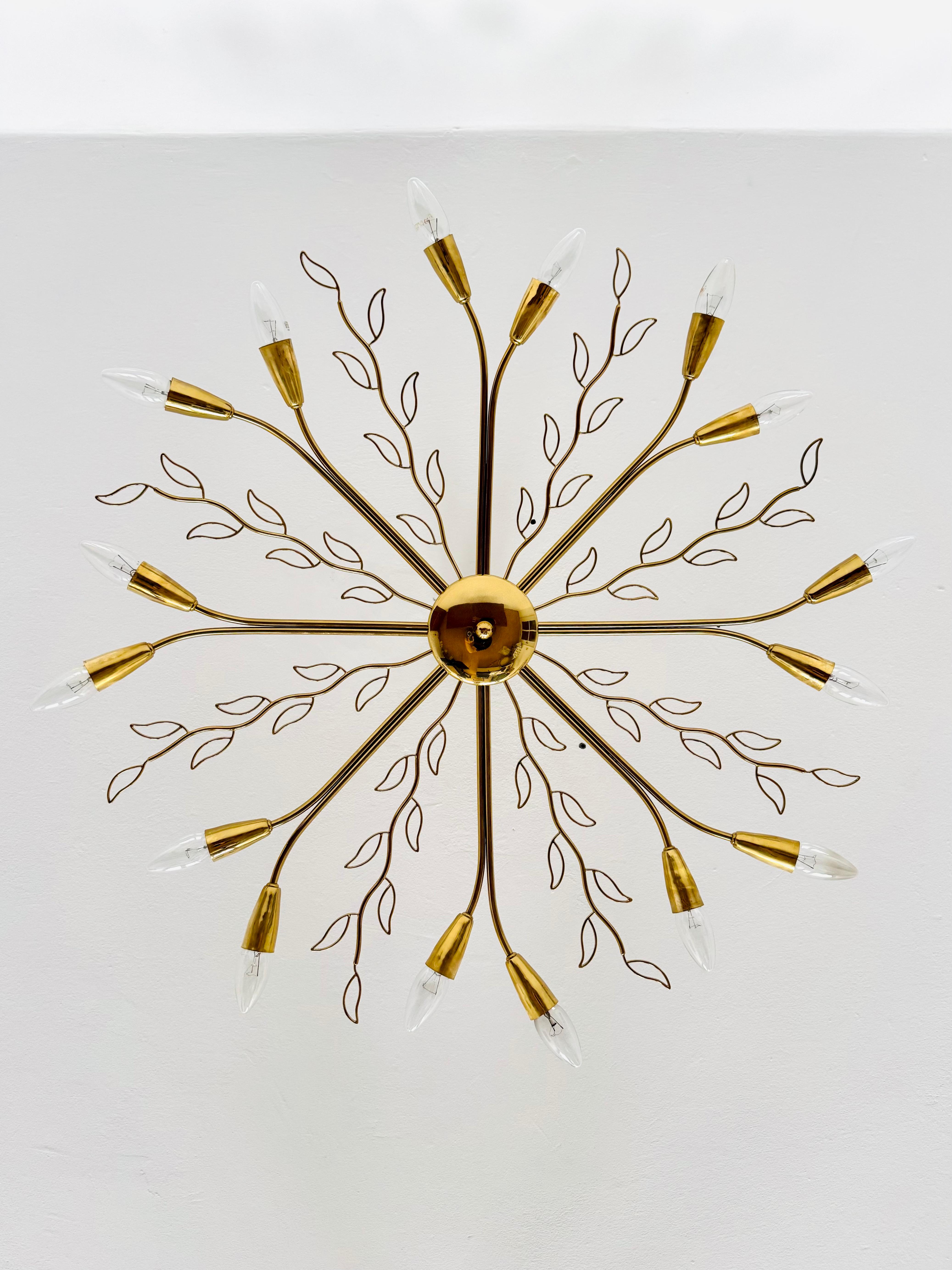 Metà XX secolo Large Austrian Brass Chandelier by Rupert Nikoll in vendita