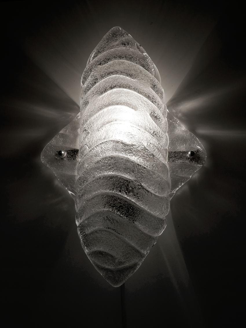 Gran Aplique Austriaco de Cristal Orgánico Hielo Texturado, Años 60 Moderno de mediados de siglo en venta